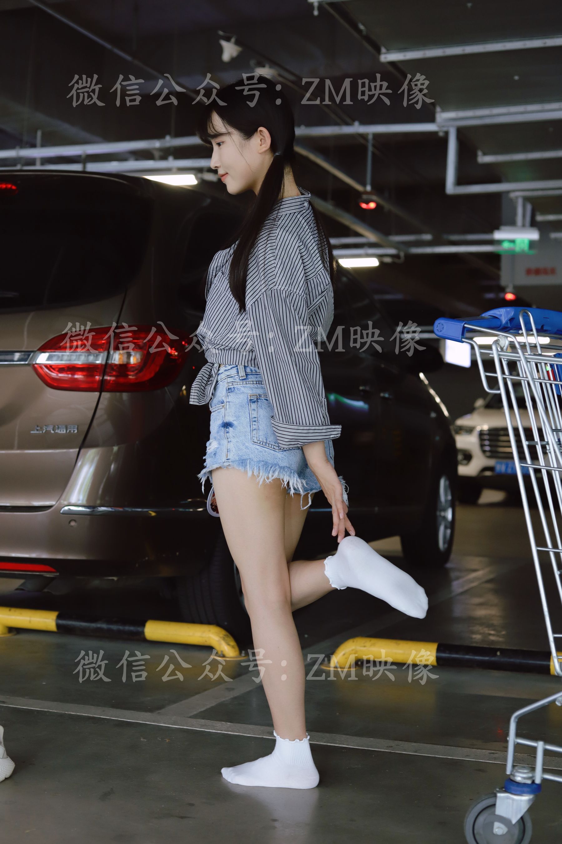 [织梦映像] 爱在深秋-轻罗小扇扑流萤/(305P)