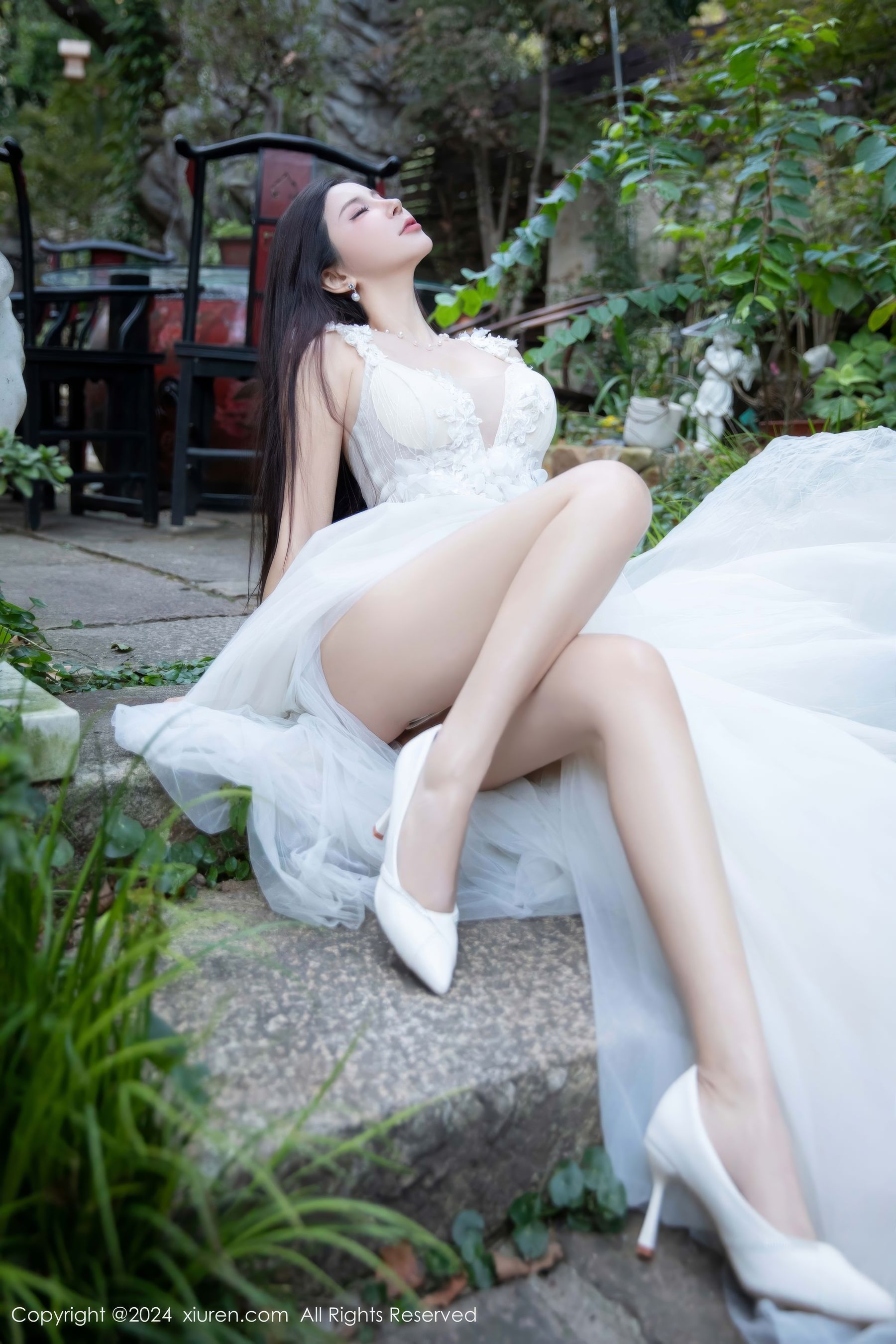 [秀人XiuRen] 2024.12.05 No.9552 小蛮妖Yummy/(75P)