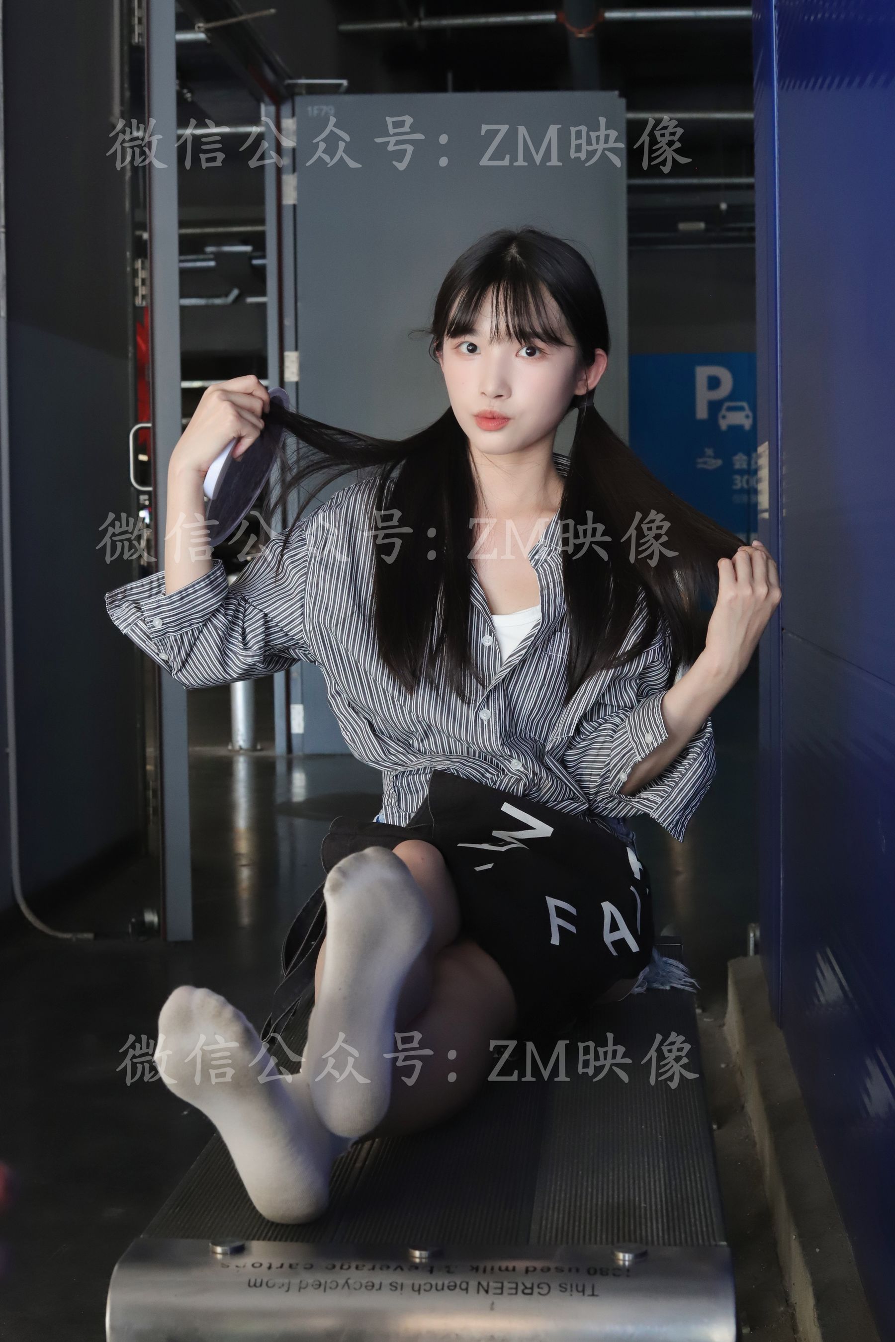 [织梦映像] 爱在深秋-轻罗小扇扑流萤/(305P)