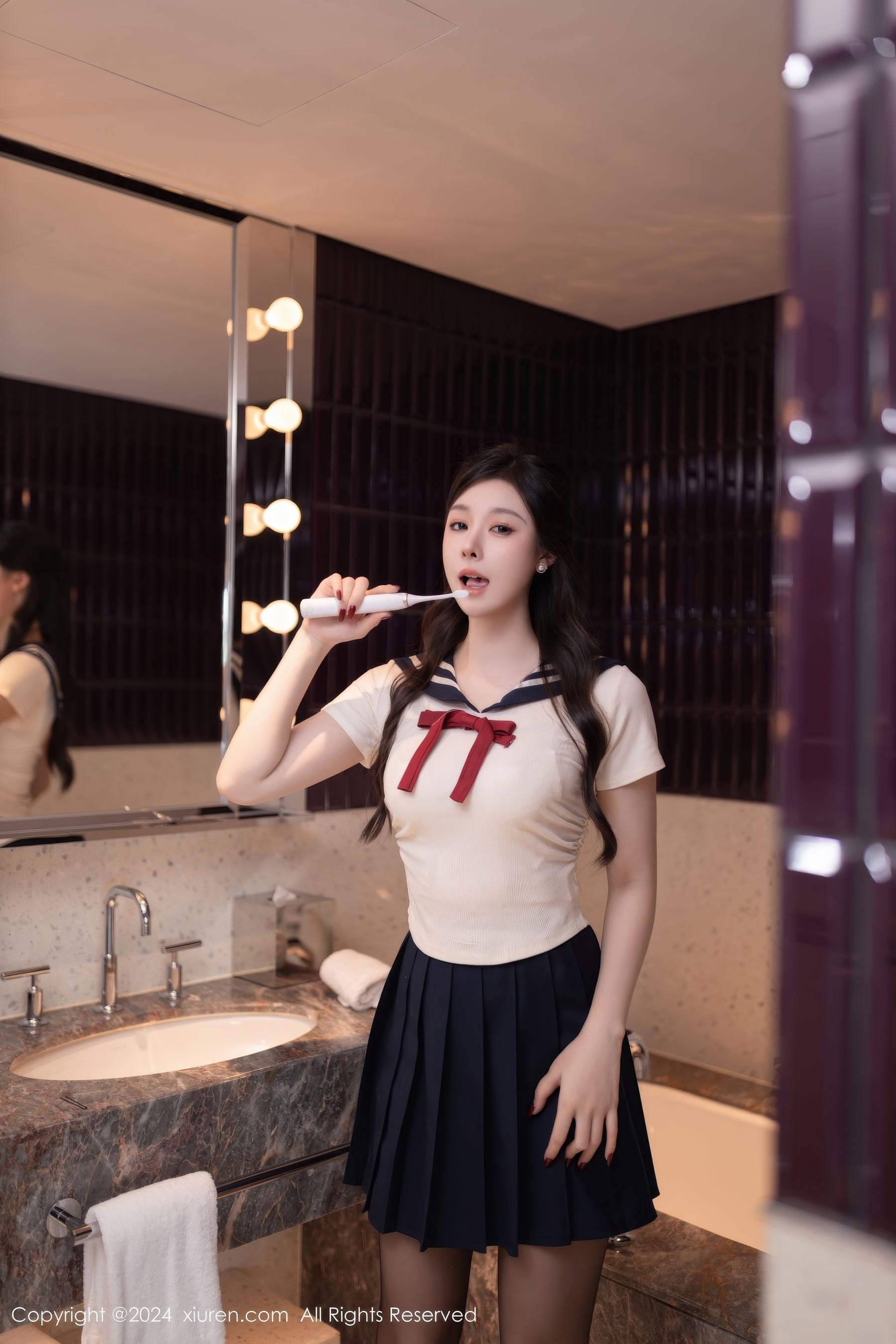 [秀人XiuRen] 2024.11.29 No.9530 小逗逗/(80P)