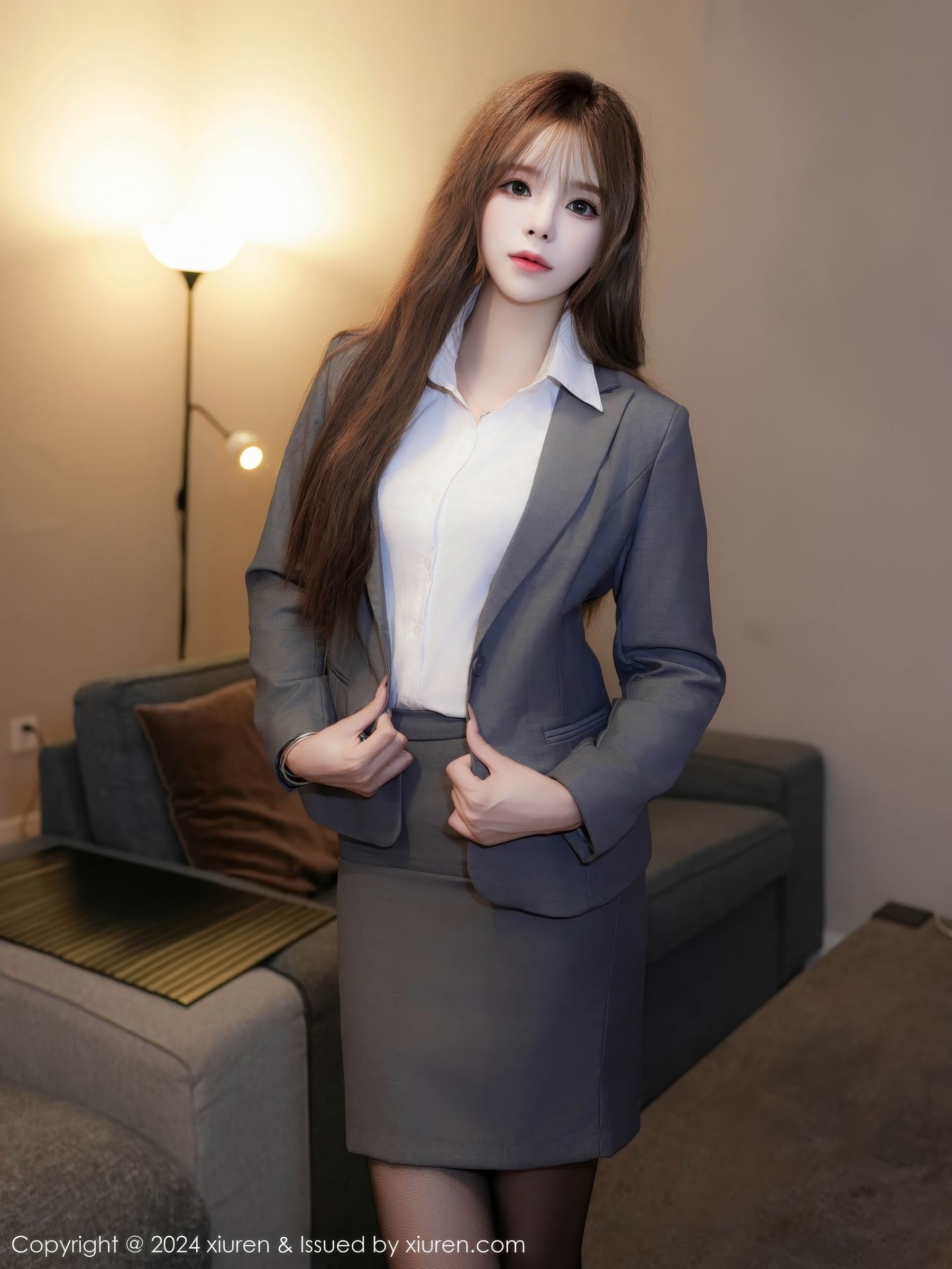 [秀人XiuRen] 2024.11.27 No.9507 菲菲吃不胖/(71P)