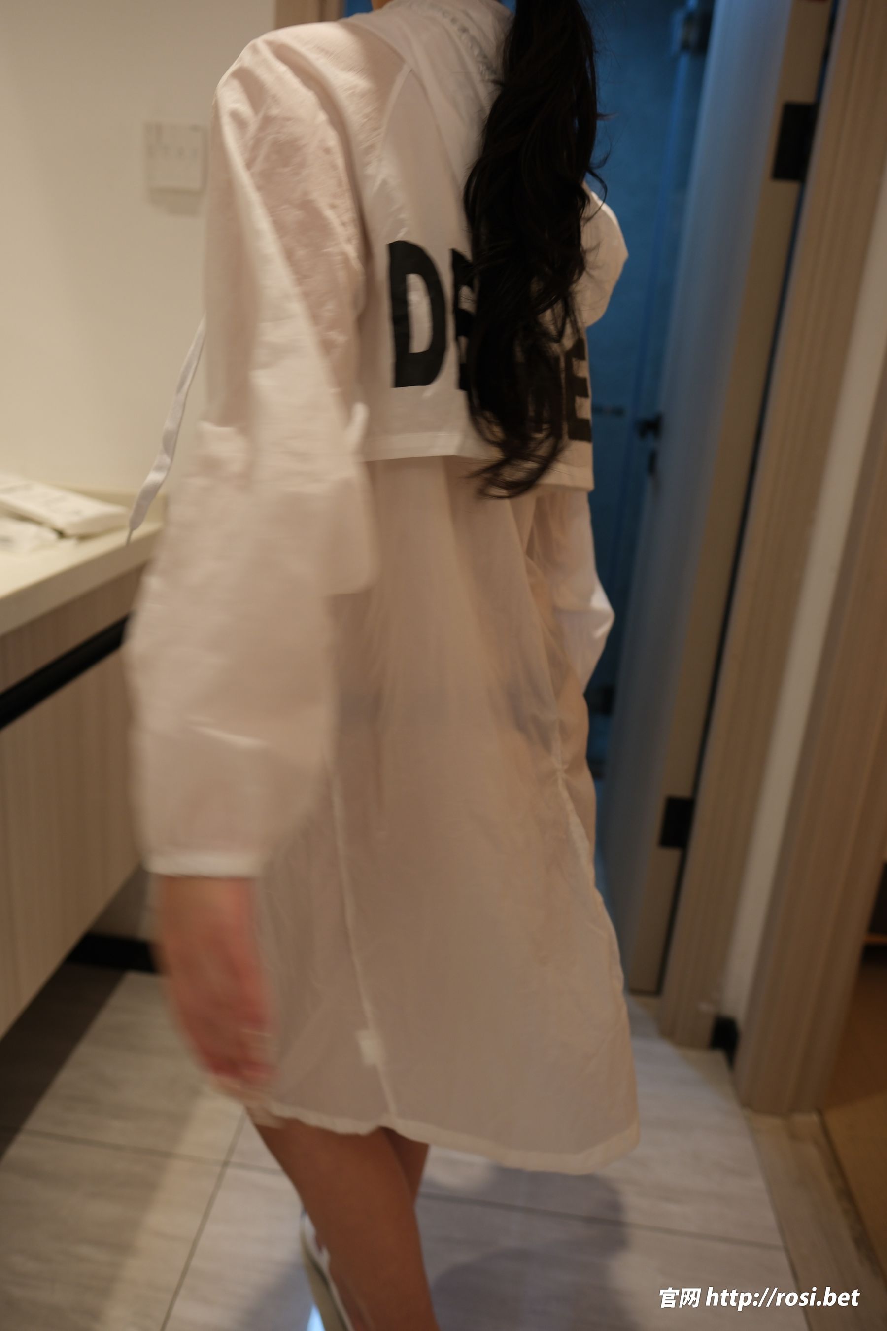 [ROSI写真] 2024.12.23 NO.4767/(96P)