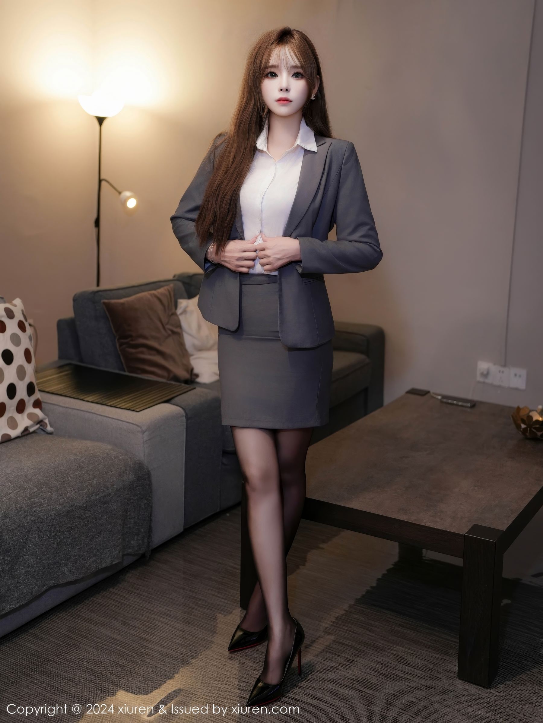 [秀人XiuRen] 2024.11.27 No.9507 菲菲吃不胖/(71P)