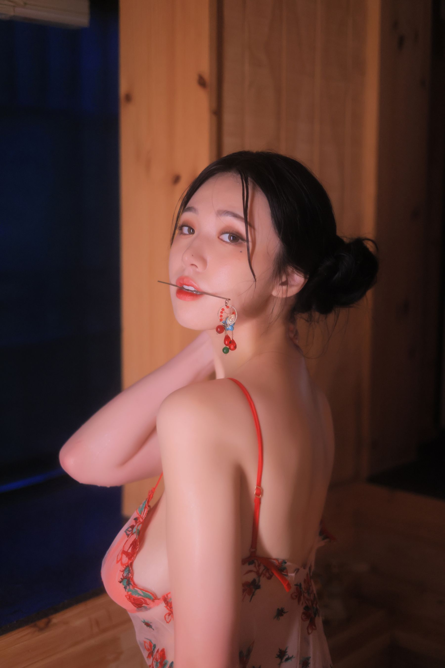 Yeonwoo - Heat - 2/(37P)