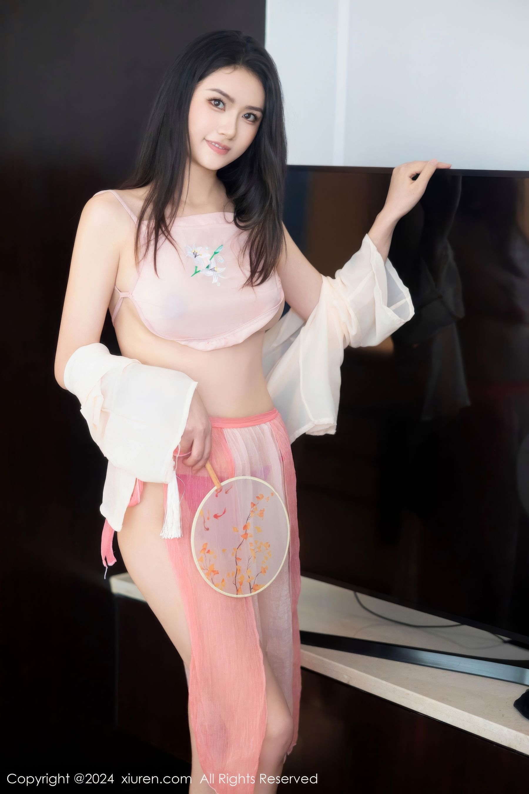 [秀人XiuRen] 2024.12.03 No.9542 方子萱/(77P)