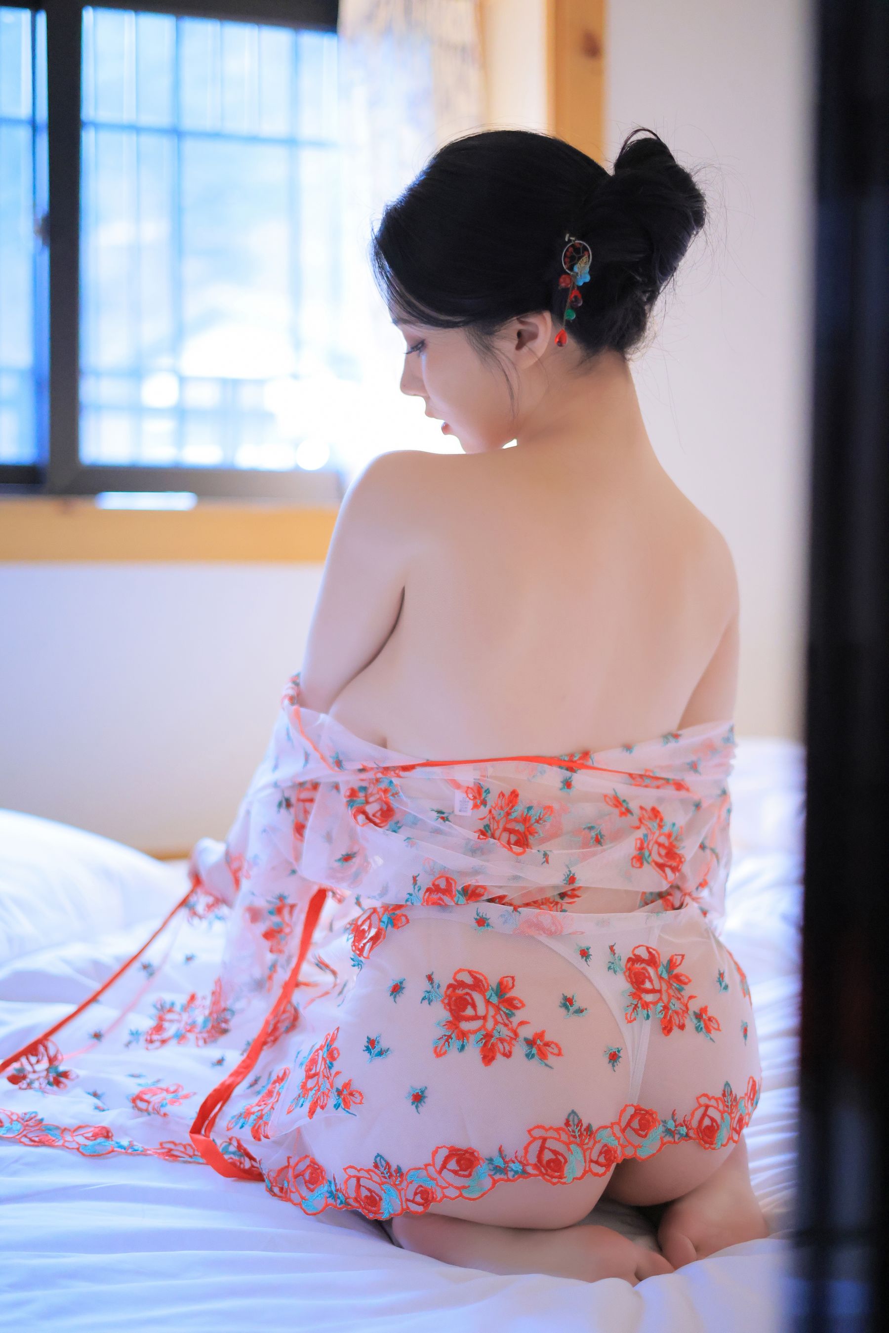 Yeonwoo - Heat - 1/(111P)