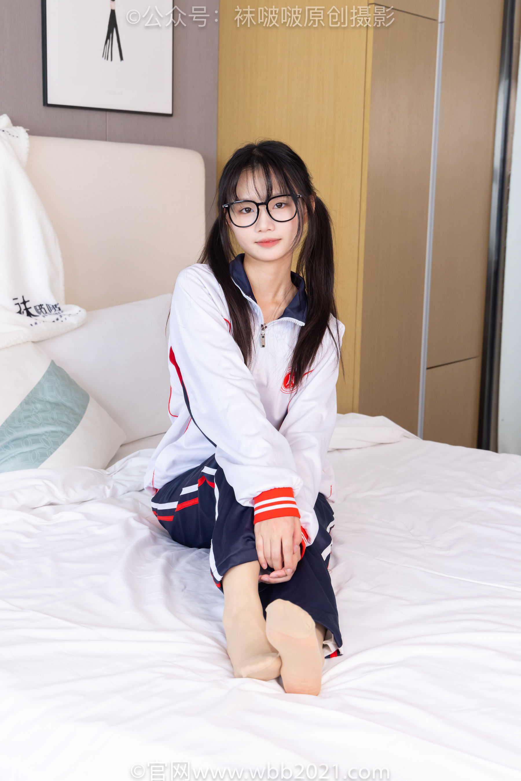 BoBoSocks袜啵啵 No.458 甜甜圈 -板鞋、白棉袜、肉丝、校服裤里丝/(150P)