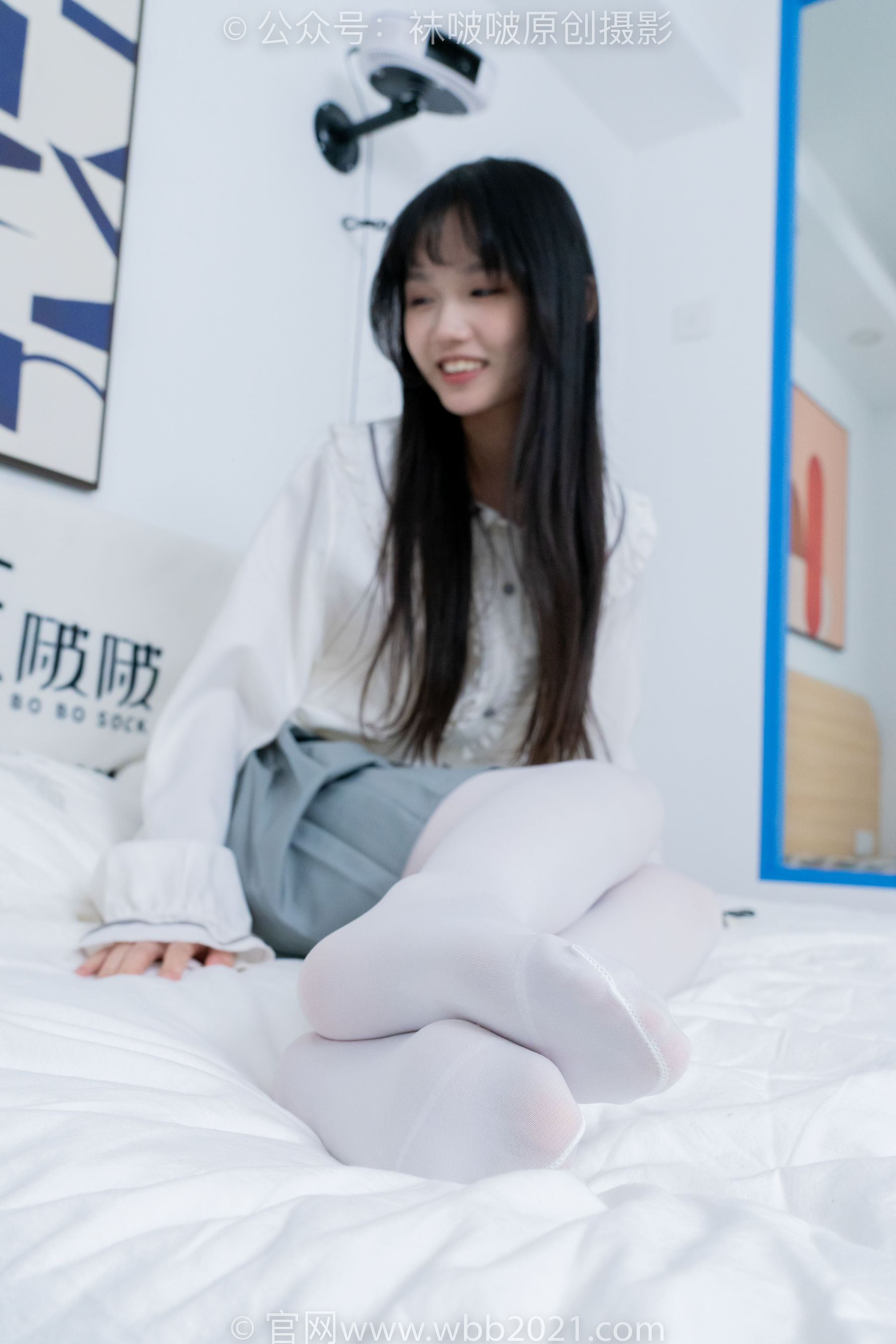 BoBoSocks袜啵啵 No.468 甜甜圈 - 高跟凉鞋、厚白丝、裸足、丝袜和裸足踩蓝莓剧情/(150P)