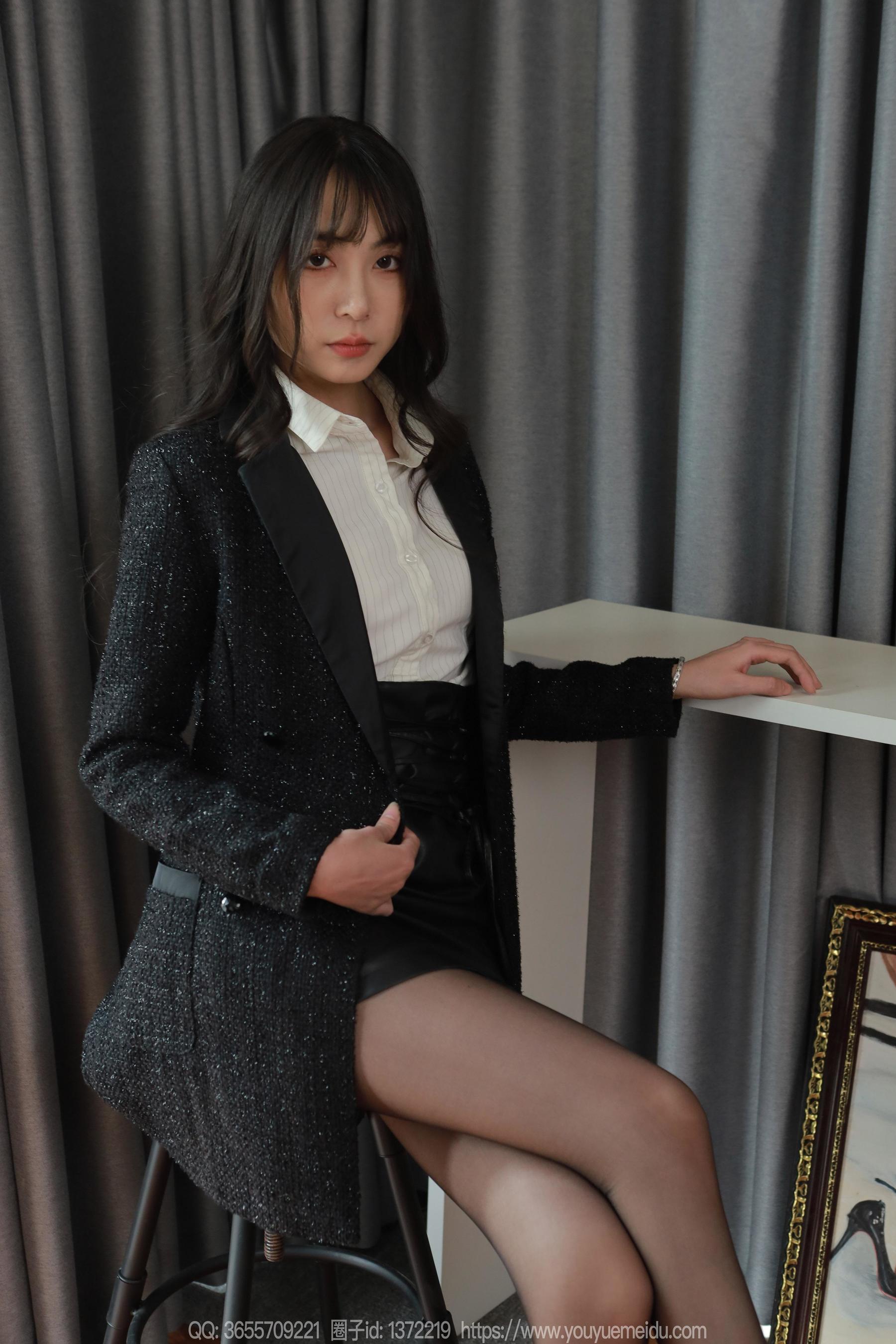 IESS异思趣向 - 模特： 团团 《脚尖加固》/(93P)