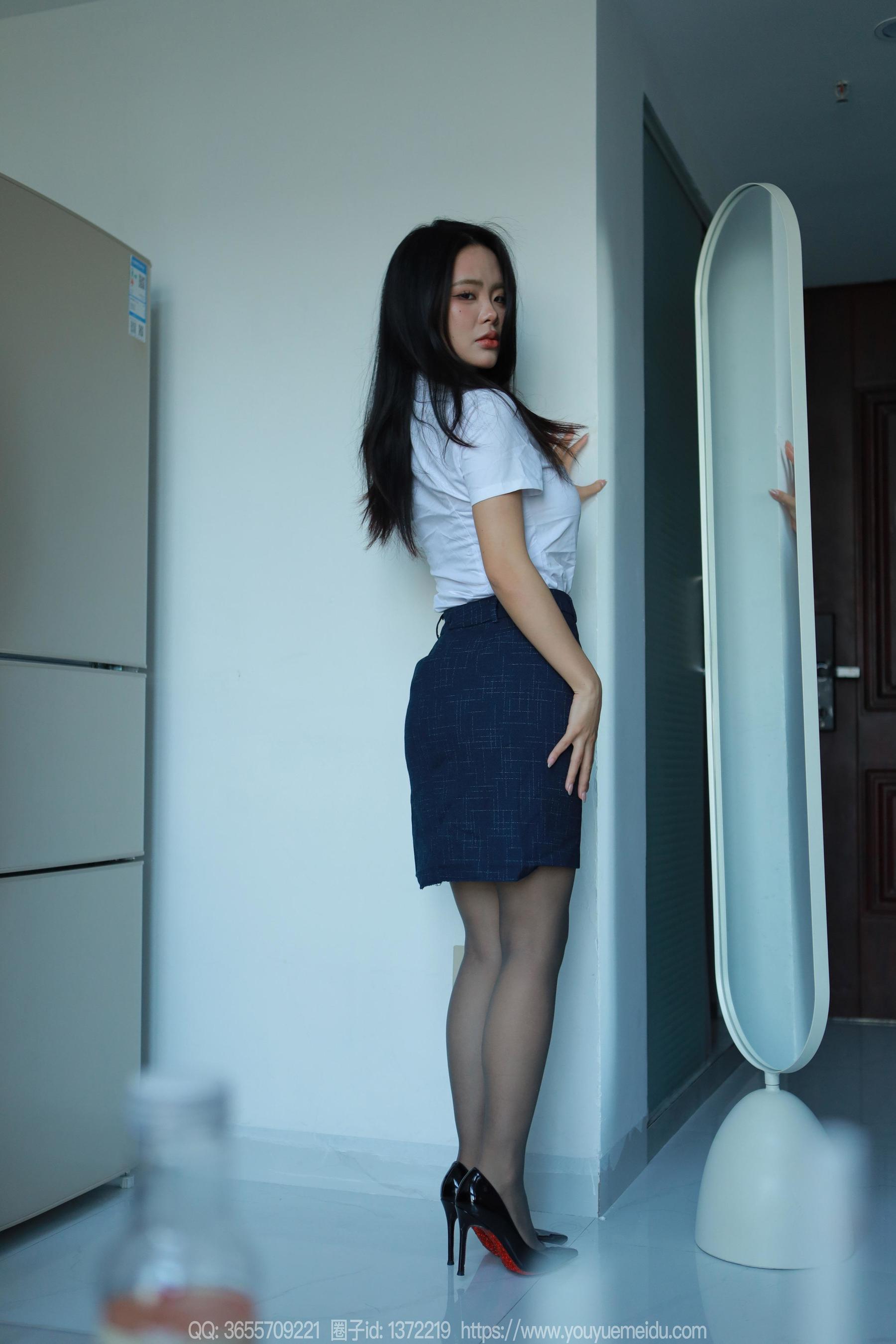 IESS异思趣向 - 模特： 兔兔 《OL黑丝》/(88P)
