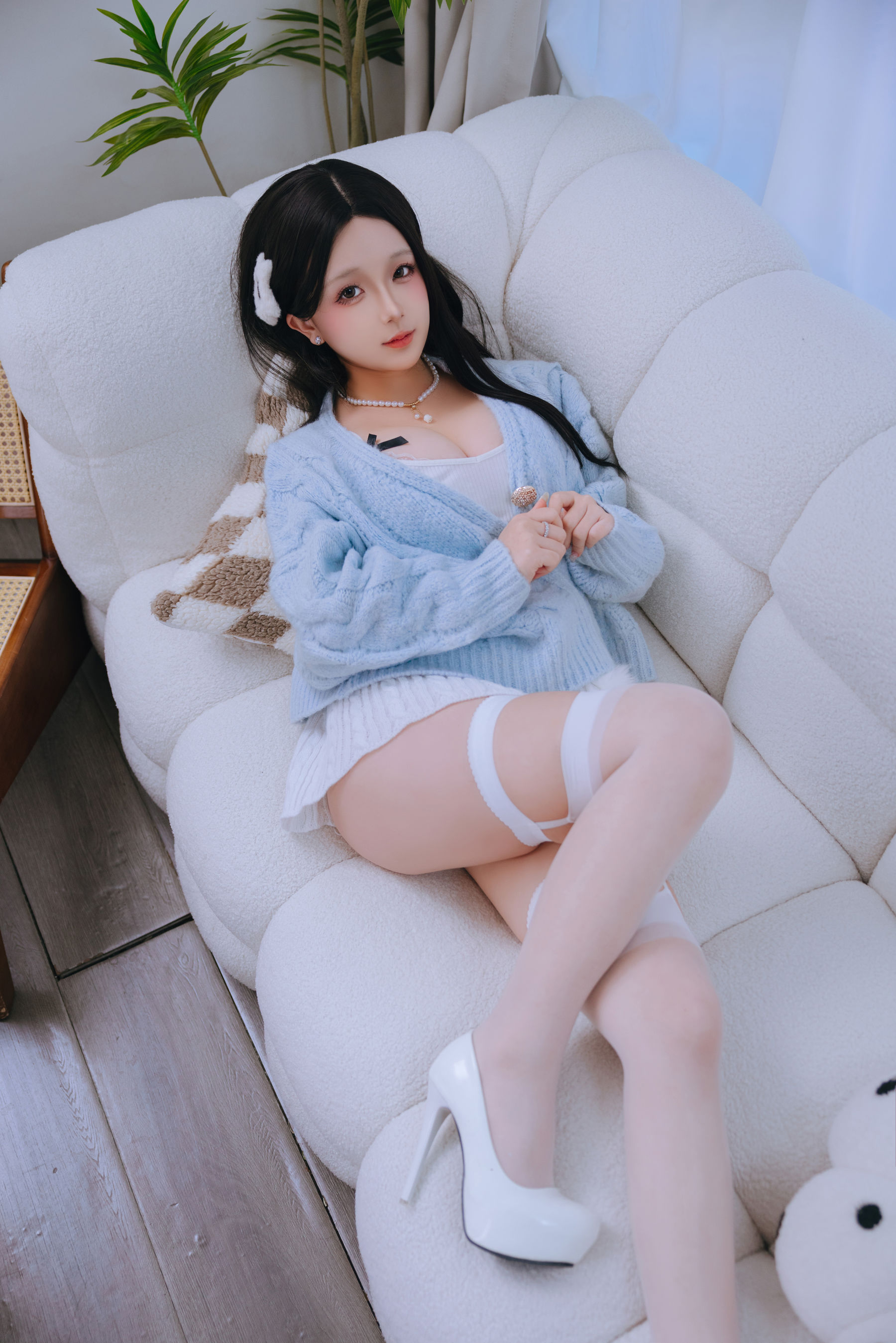 Cosplay日奈娇 - 与学姐约会/(180P)