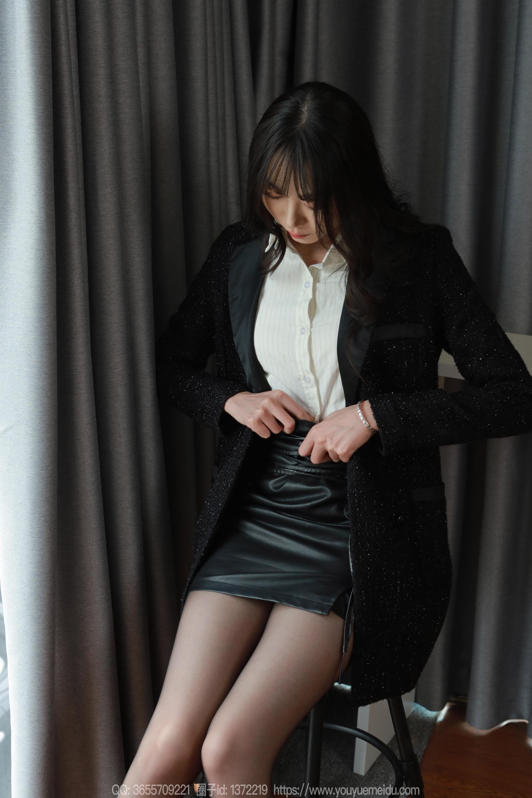 IESS异思趣向 - 模特： 团团 《脚尖加固》/(93P)