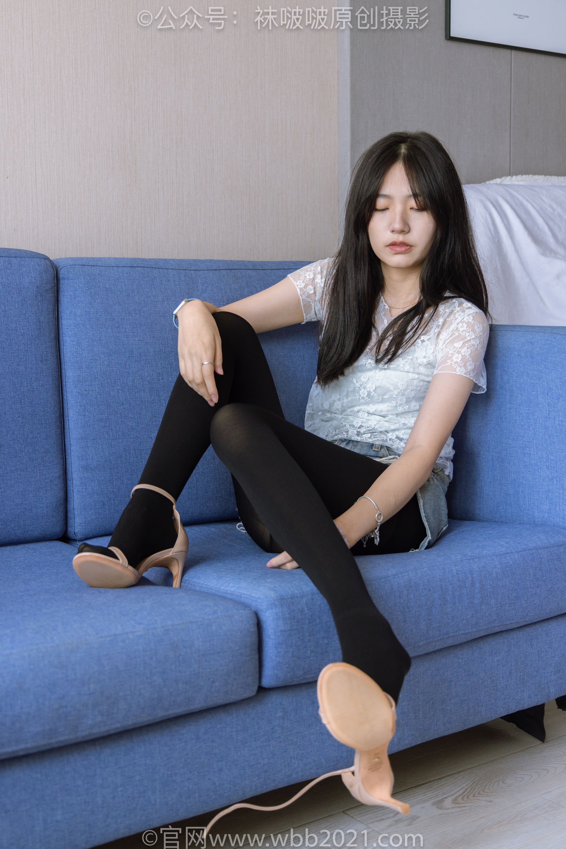 BoBoSocks袜啵啵 No.459 小甜豆 -高跟凉鞋、厚黑丝、穿鞋踩包子和橘子剧情/(150P)