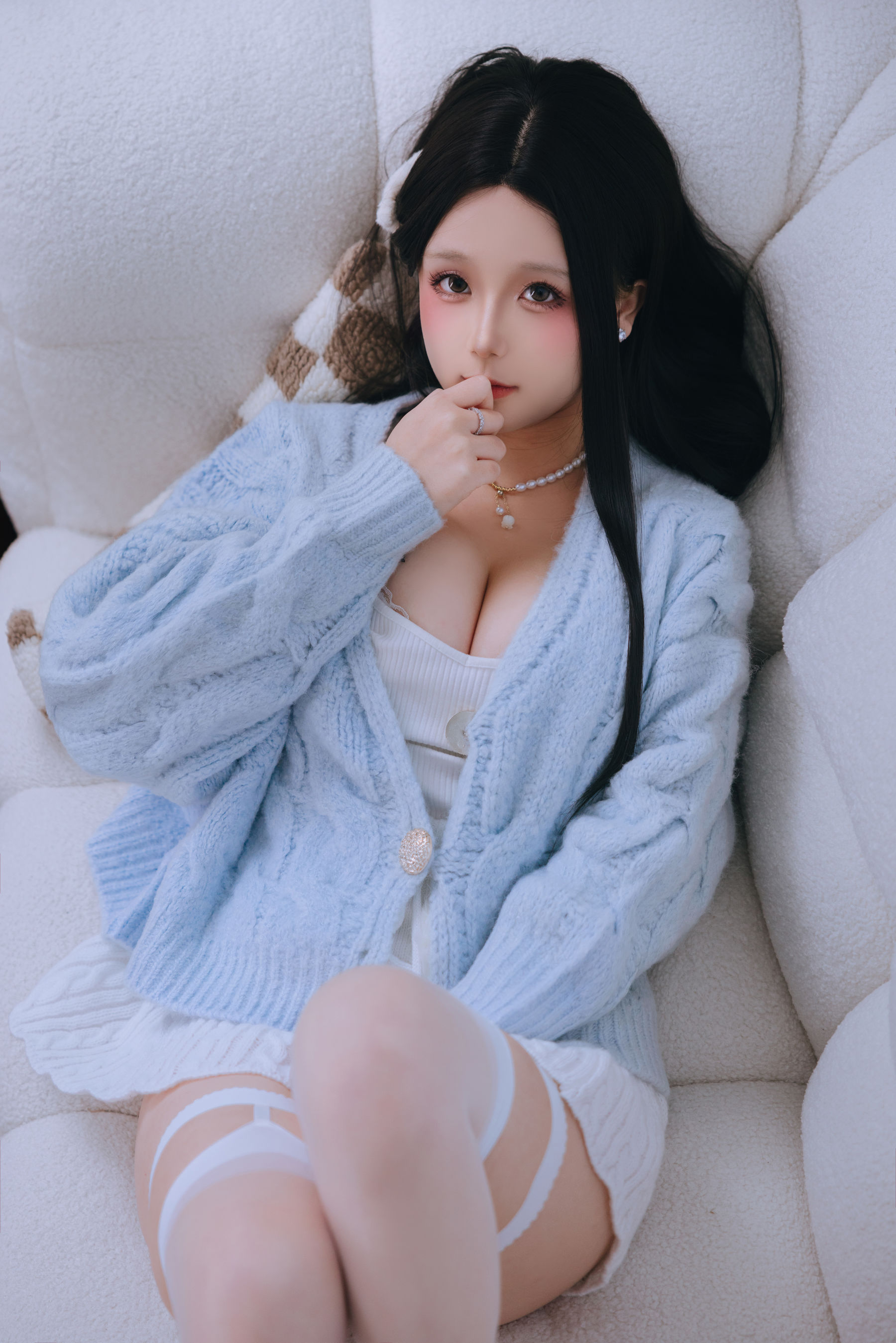 Cosplay日奈娇 - 与学姐约会/(180P)