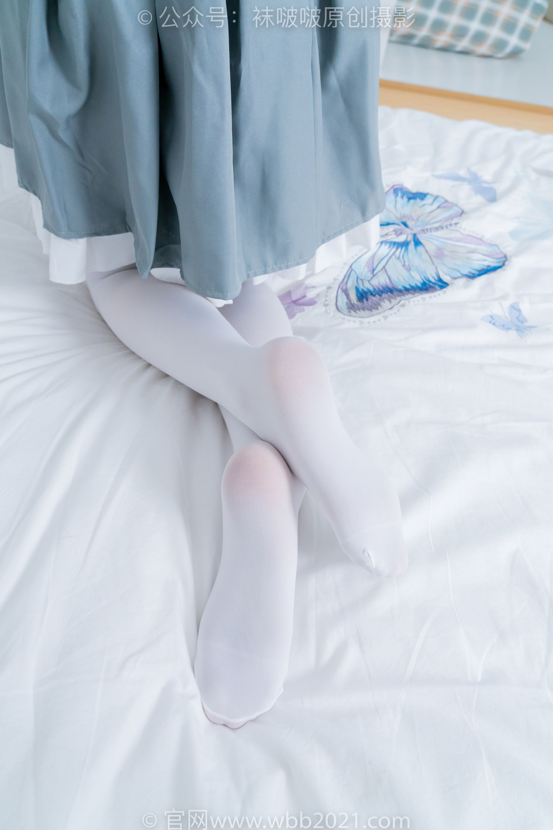 BoBoSocks袜啵啵 No.468 甜甜圈 - 高跟凉鞋、厚白丝、裸足、丝袜和裸足踩蓝莓剧情/(150P)