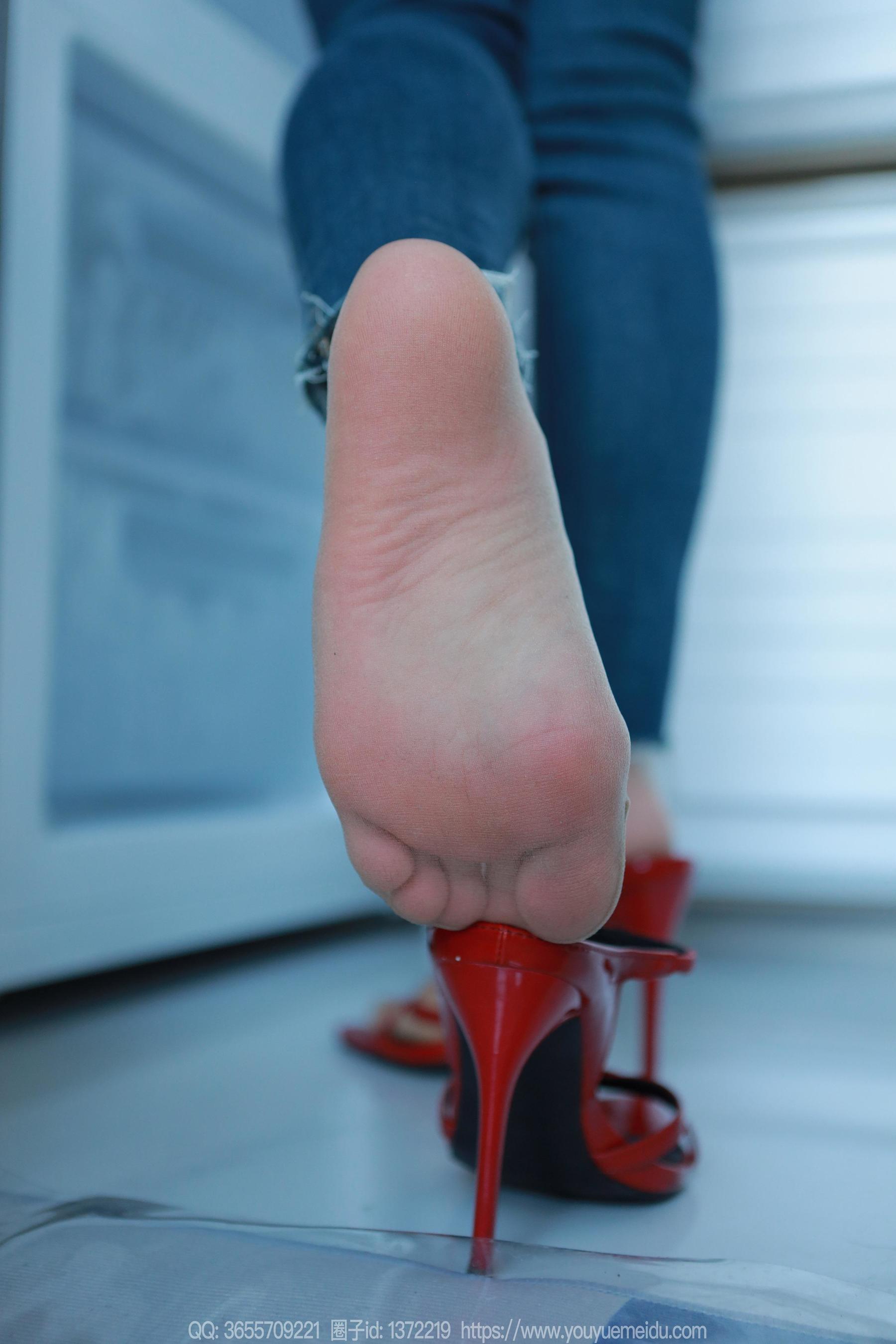 IESS异思趣向 - 模特： 兔兔 《裤里丝（下）》/(87P)