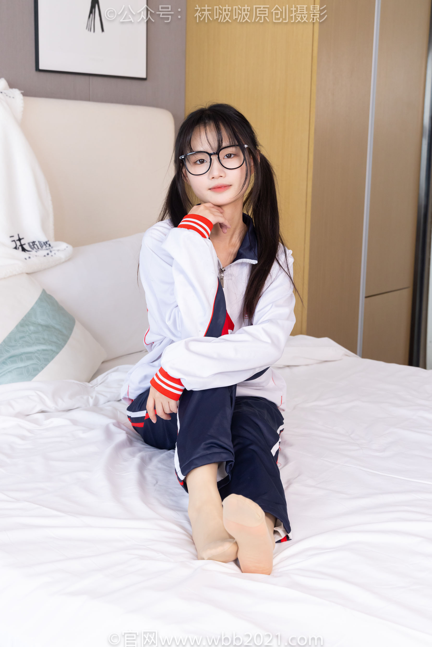 BoBoSocks袜啵啵 No.458 甜甜圈 -板鞋、白棉袜、肉丝、校服裤里丝/(150P)