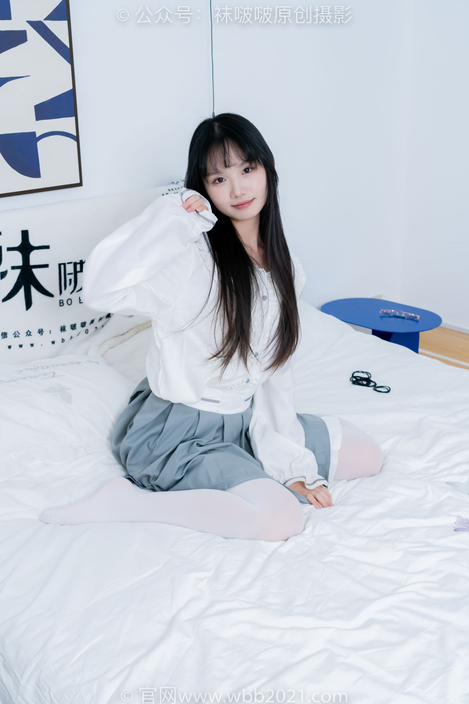 BoBoSocks袜啵啵 No.468 甜甜圈 - 高跟凉鞋、厚白丝、裸足、丝袜和裸足踩蓝莓剧情/(150P)