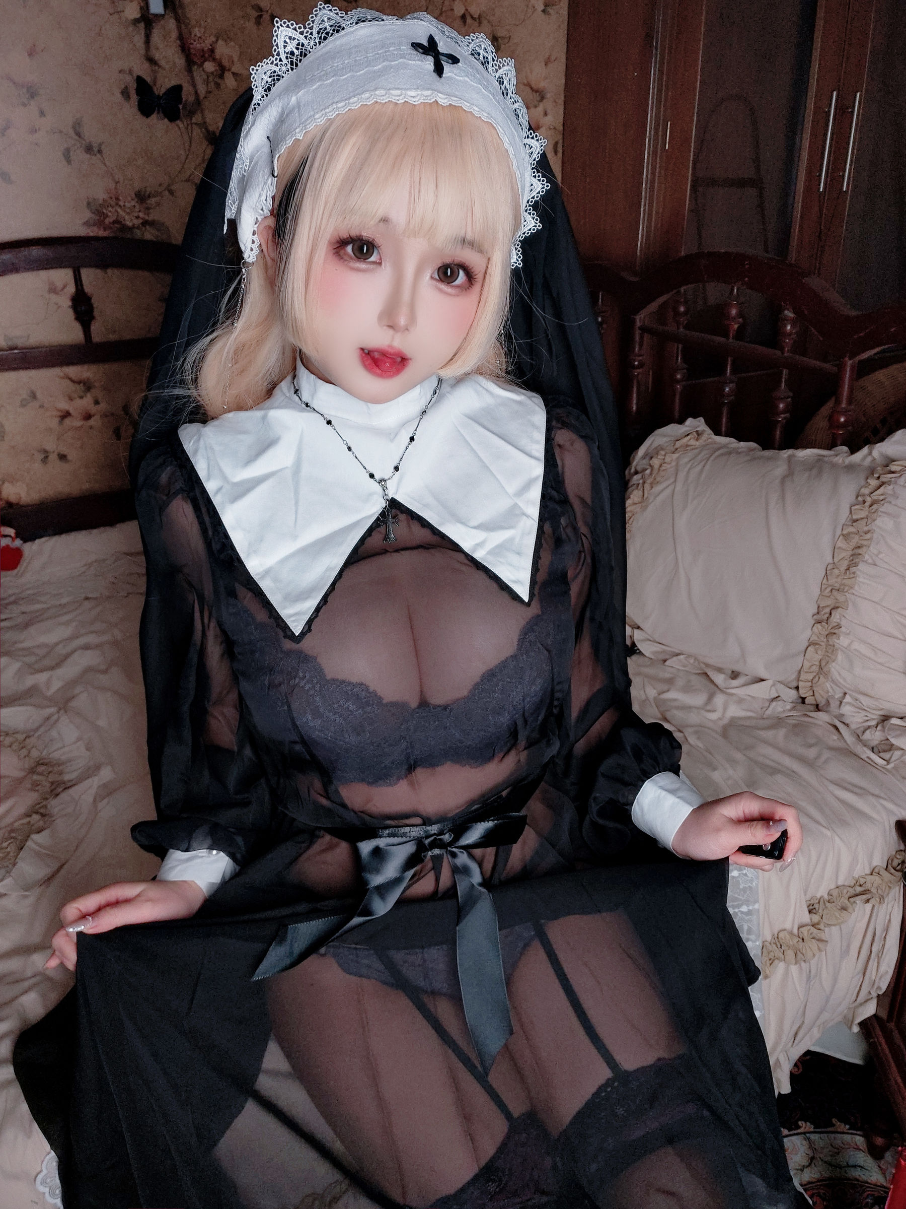 Cosplay日奈娇 - 禁忌修女/(160P)