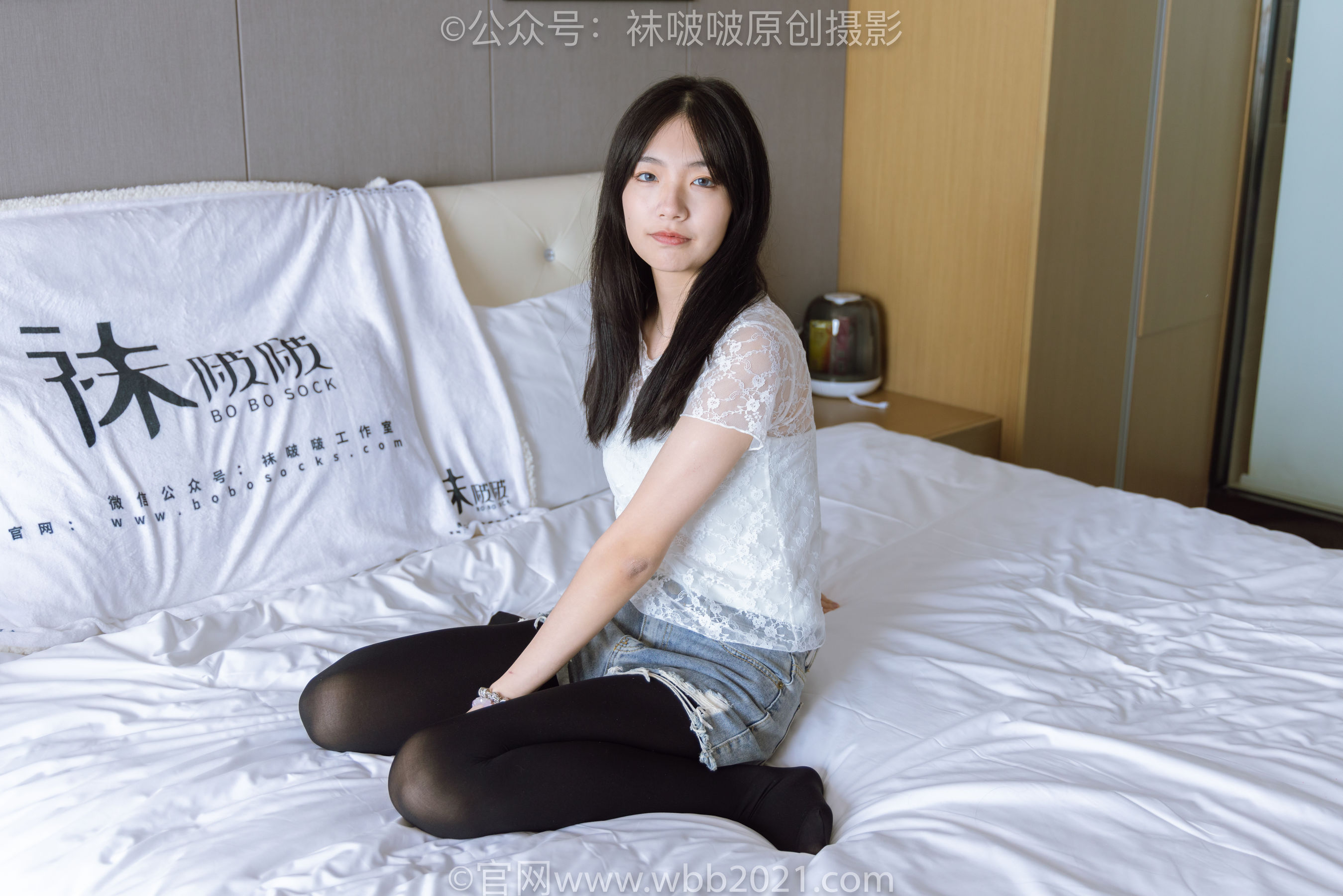 BoBoSocks袜啵啵 No.459 小甜豆 -高跟凉鞋、厚黑丝、穿鞋踩包子和橘子剧情/(150P)