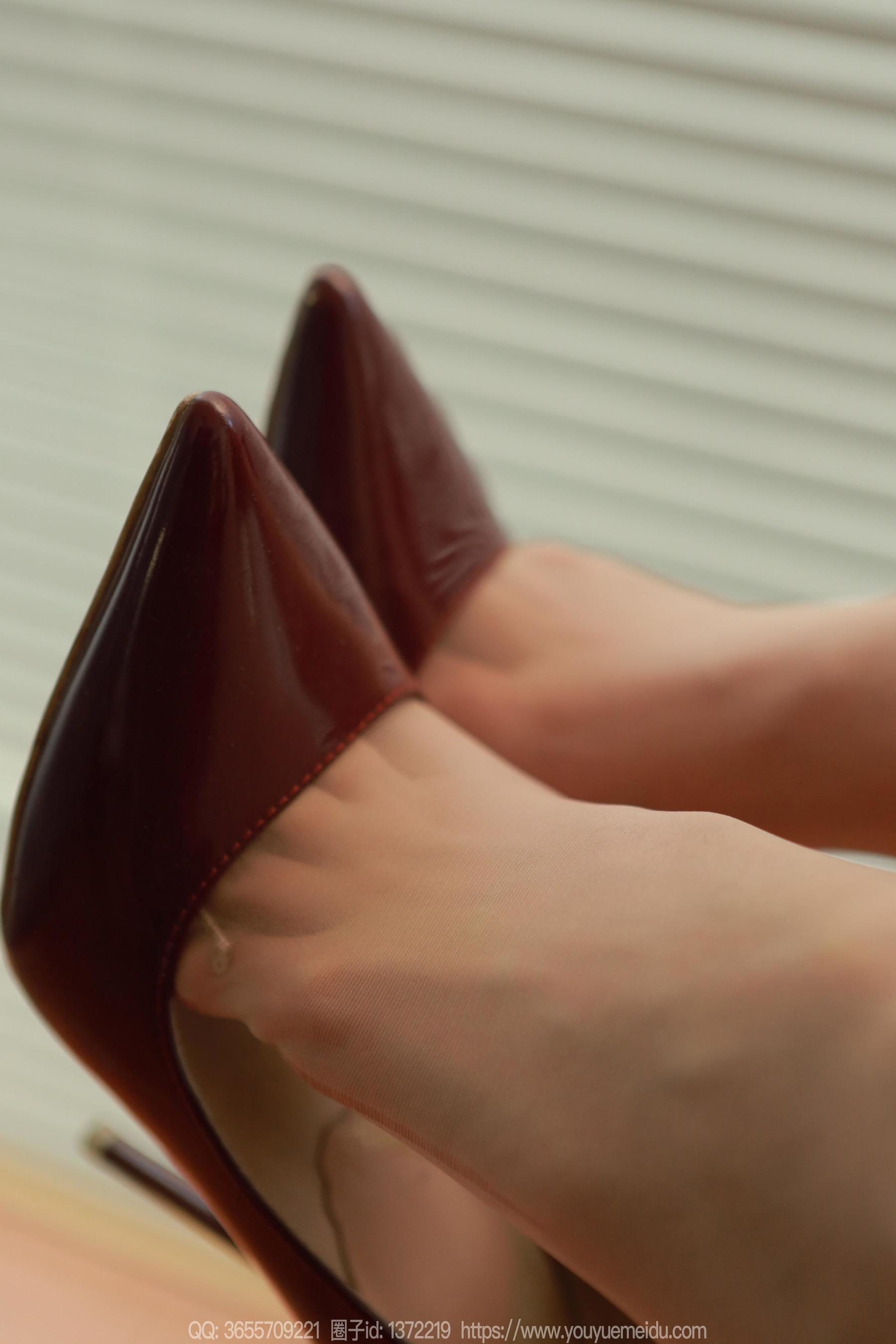 IESS异思趣向 - 模特： 团团 《美味车厘子》/(93P)