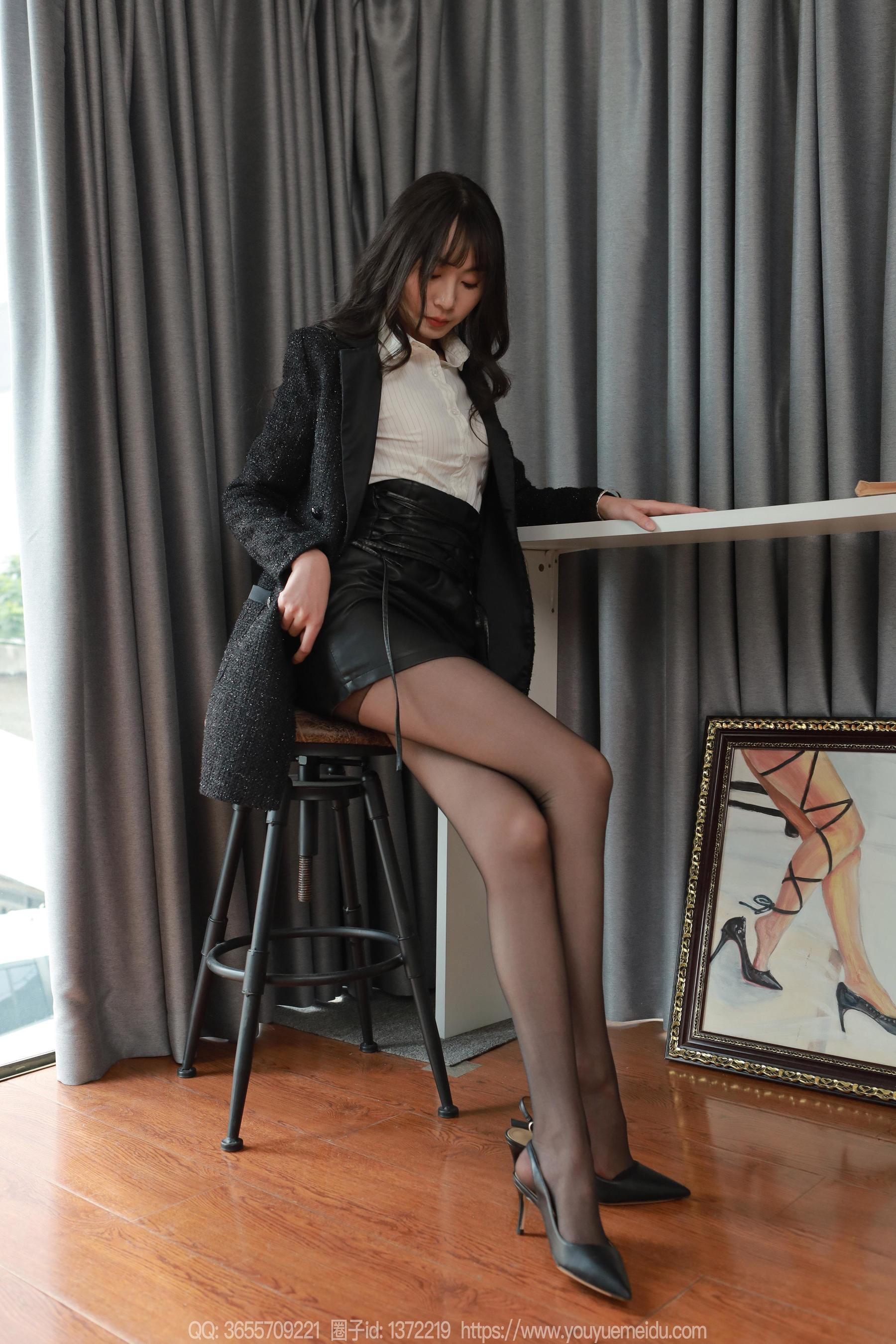 IESS异思趣向 - 模特： 团团 《脚尖加固》/(93P)