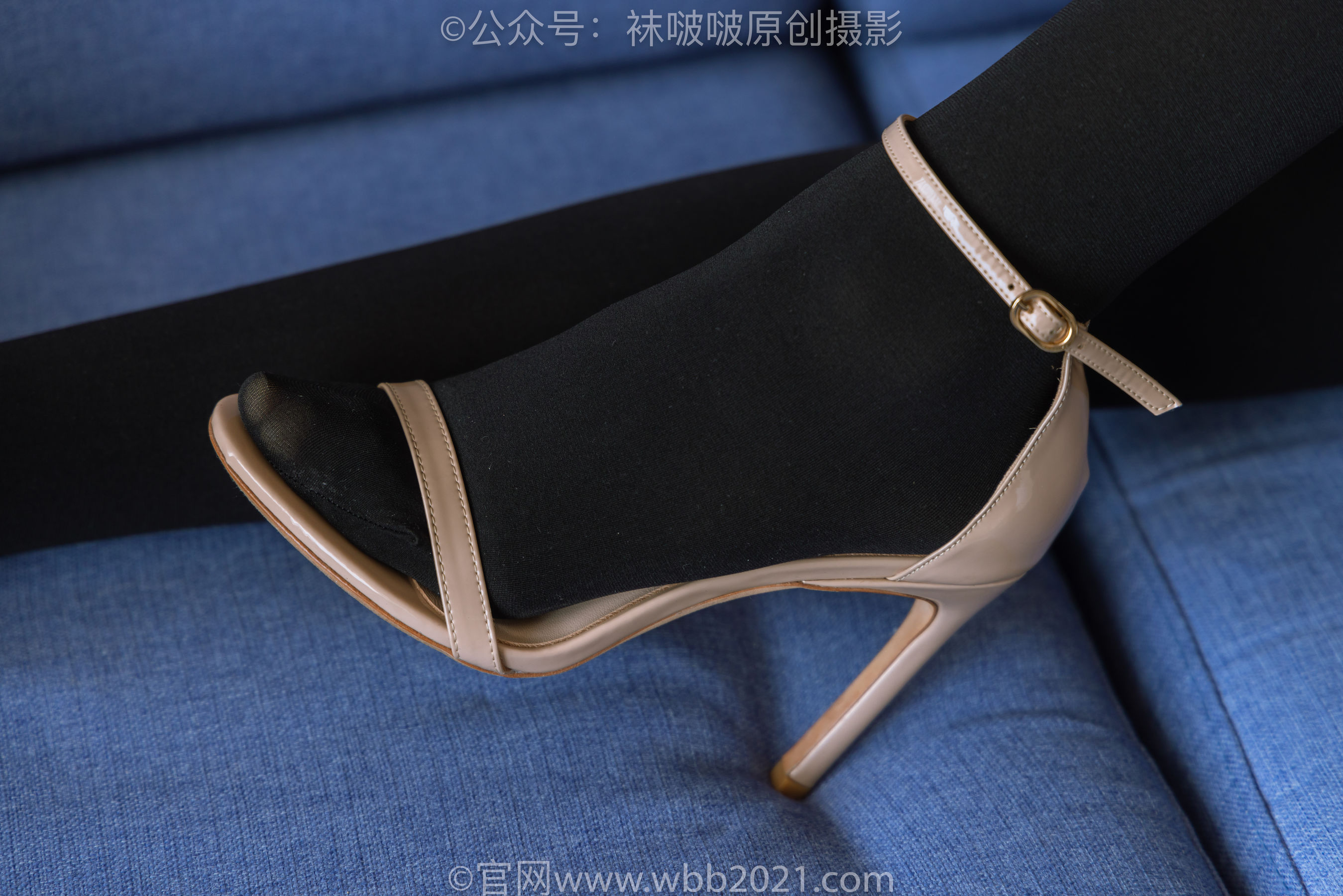 BoBoSocks袜啵啵 No.459 小甜豆 -高跟凉鞋、厚黑丝、穿鞋踩包子和橘子剧情/(150P)