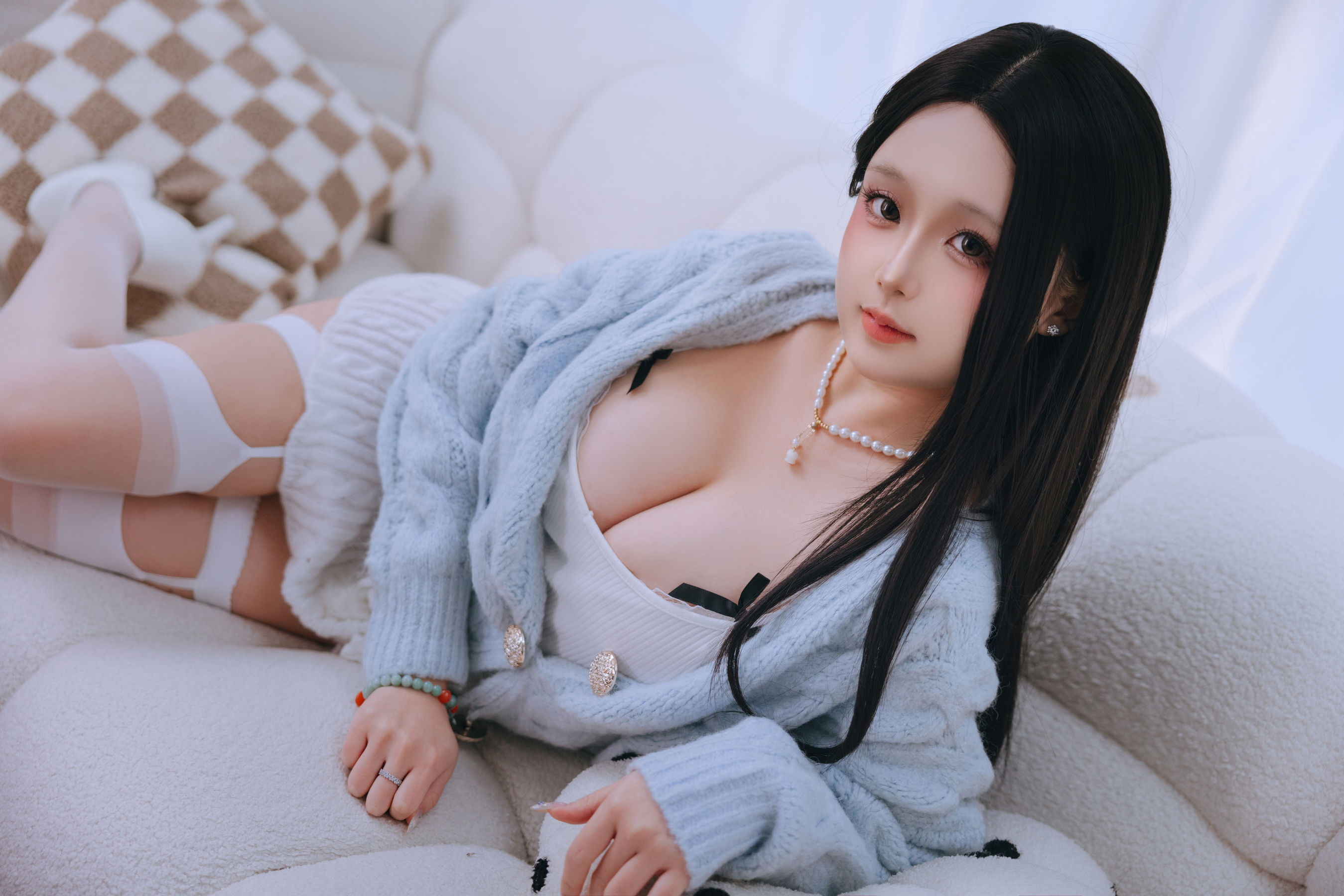Cosplay日奈娇 - 与学姐约会/(180P)