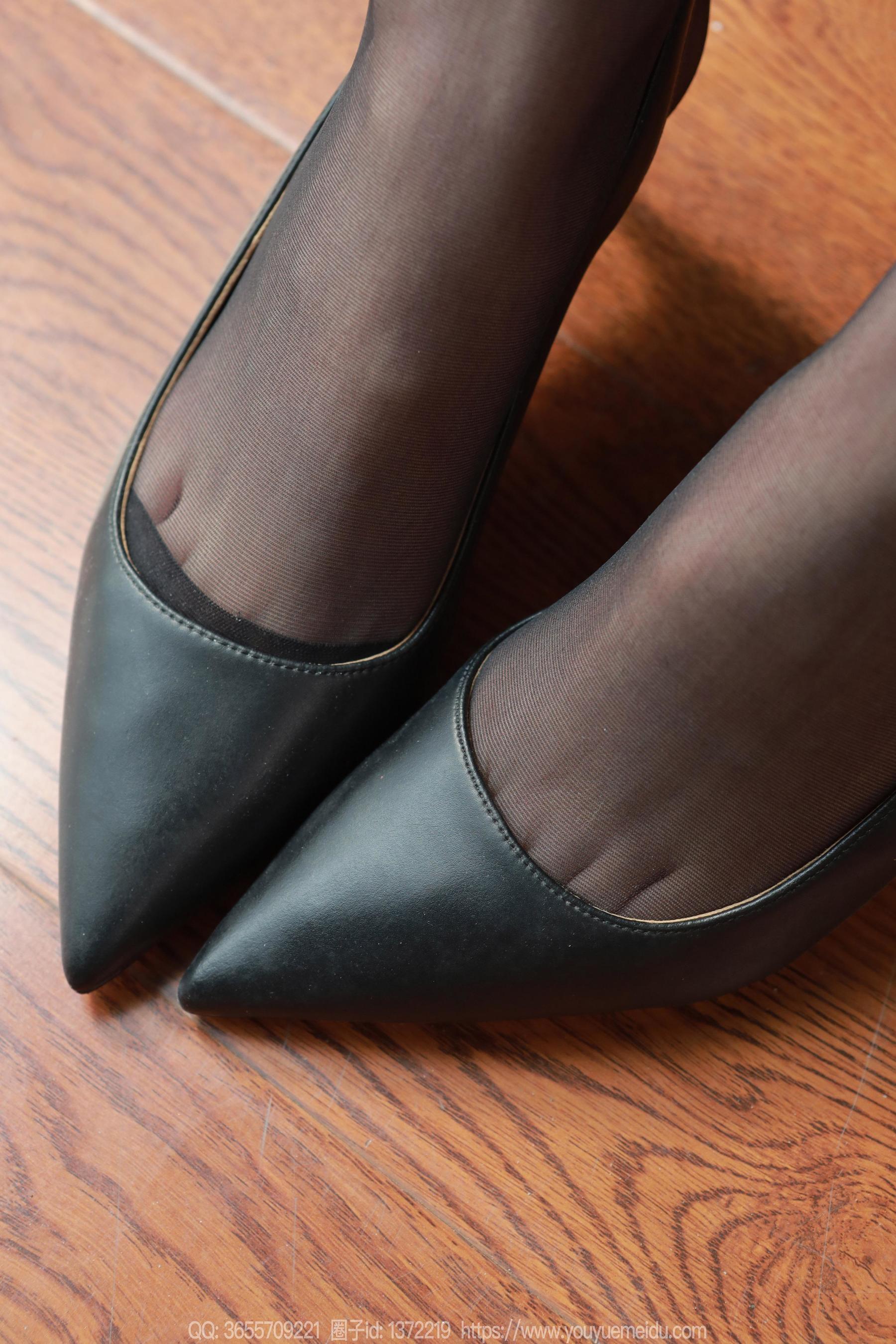 IESS异思趣向 - 模特： 团团 《脚尖加固》/(93P)