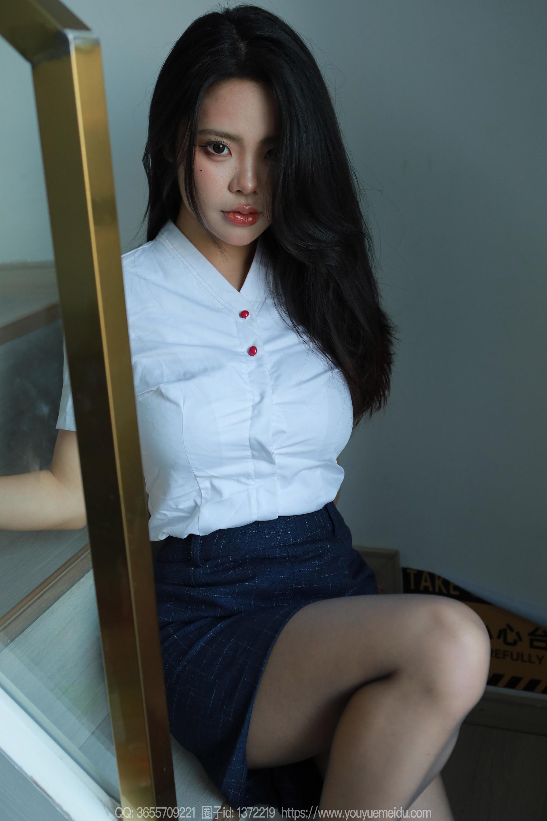 IESS异思趣向 - 模特： 兔兔 《OL黑丝》/(88P)