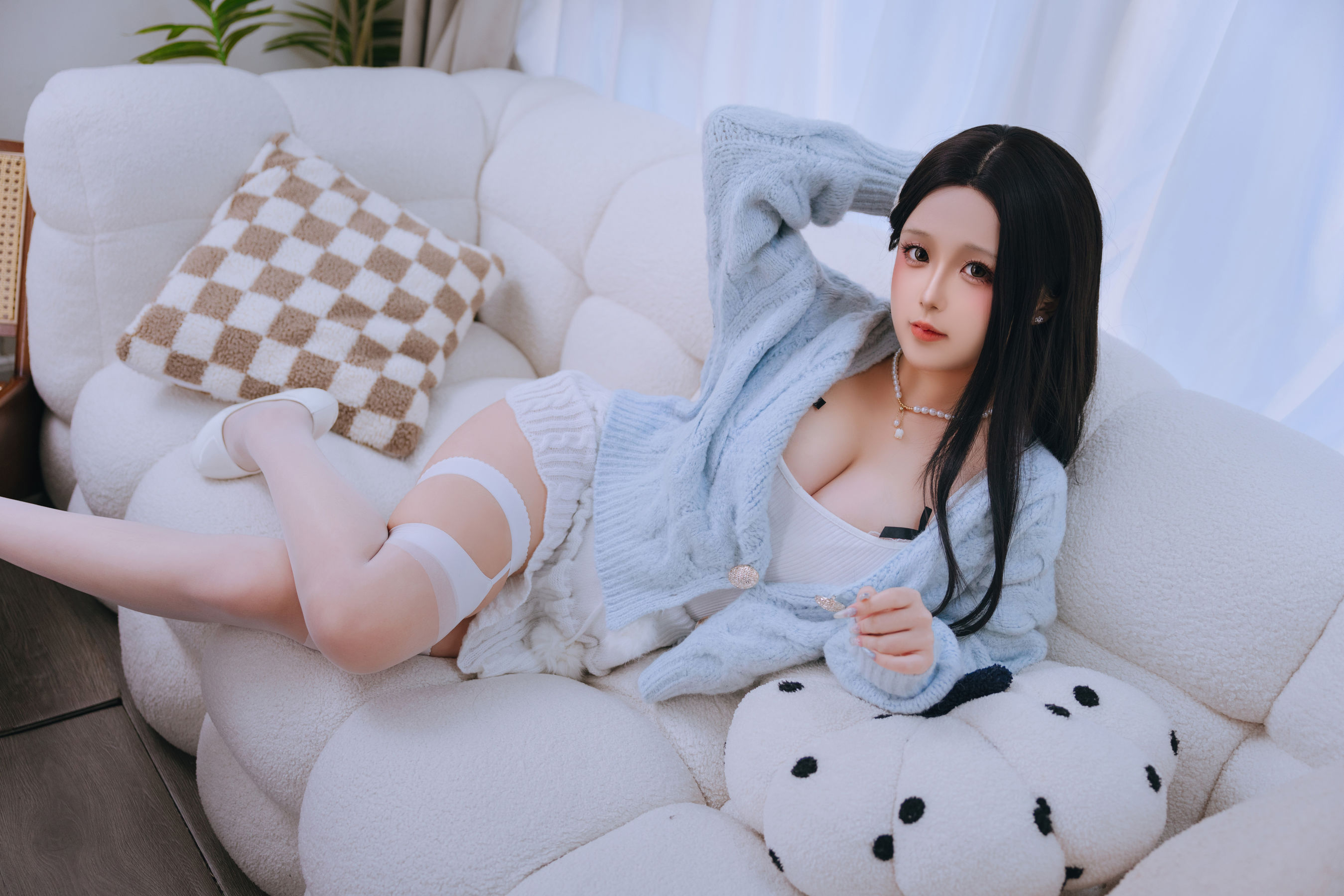 Cosplay日奈娇 - 与学姐约会/(180P)
