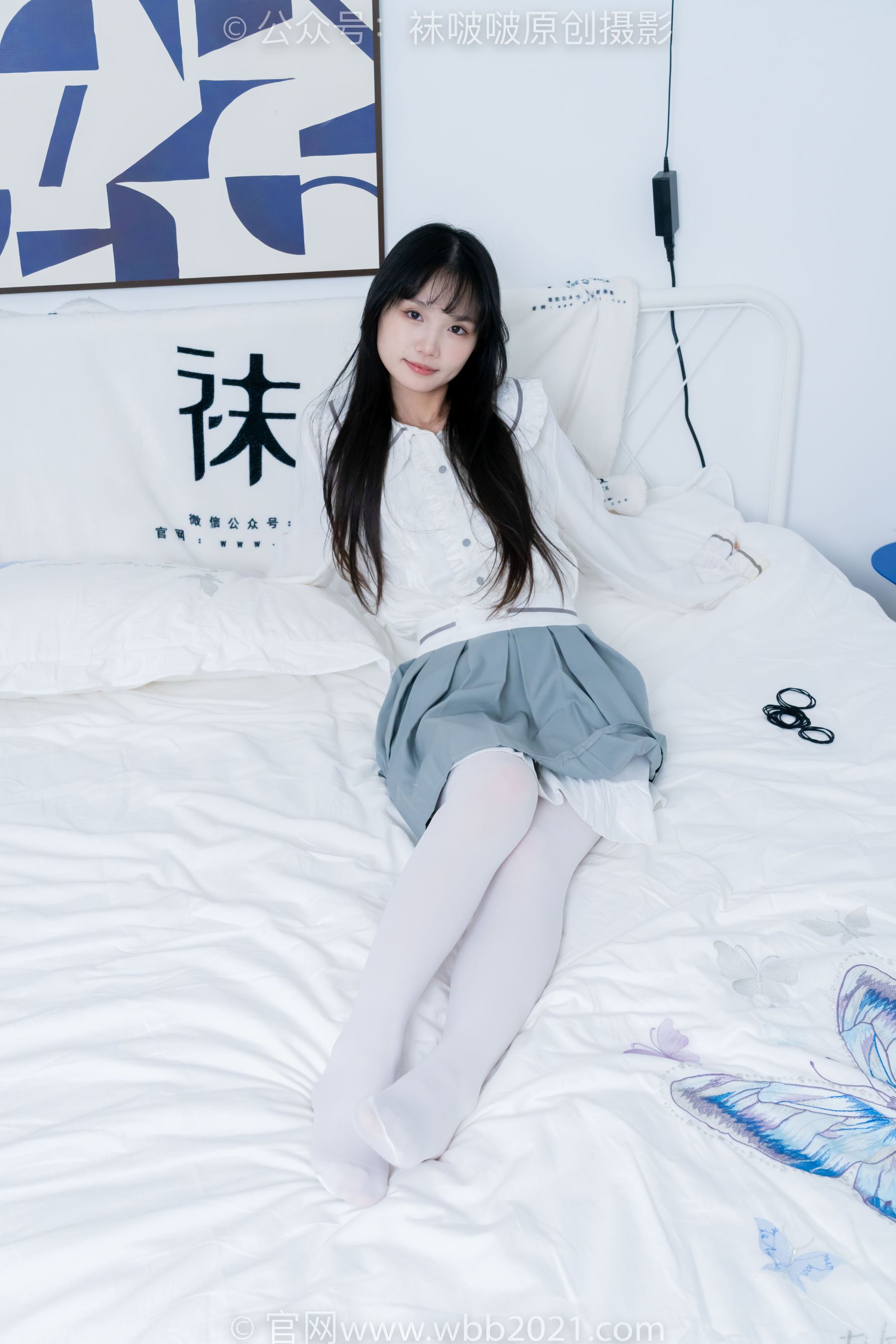 BoBoSocks袜啵啵 No.468 甜甜圈 - 高跟凉鞋、厚白丝、裸足、丝袜和裸足踩蓝莓剧情/(150P)