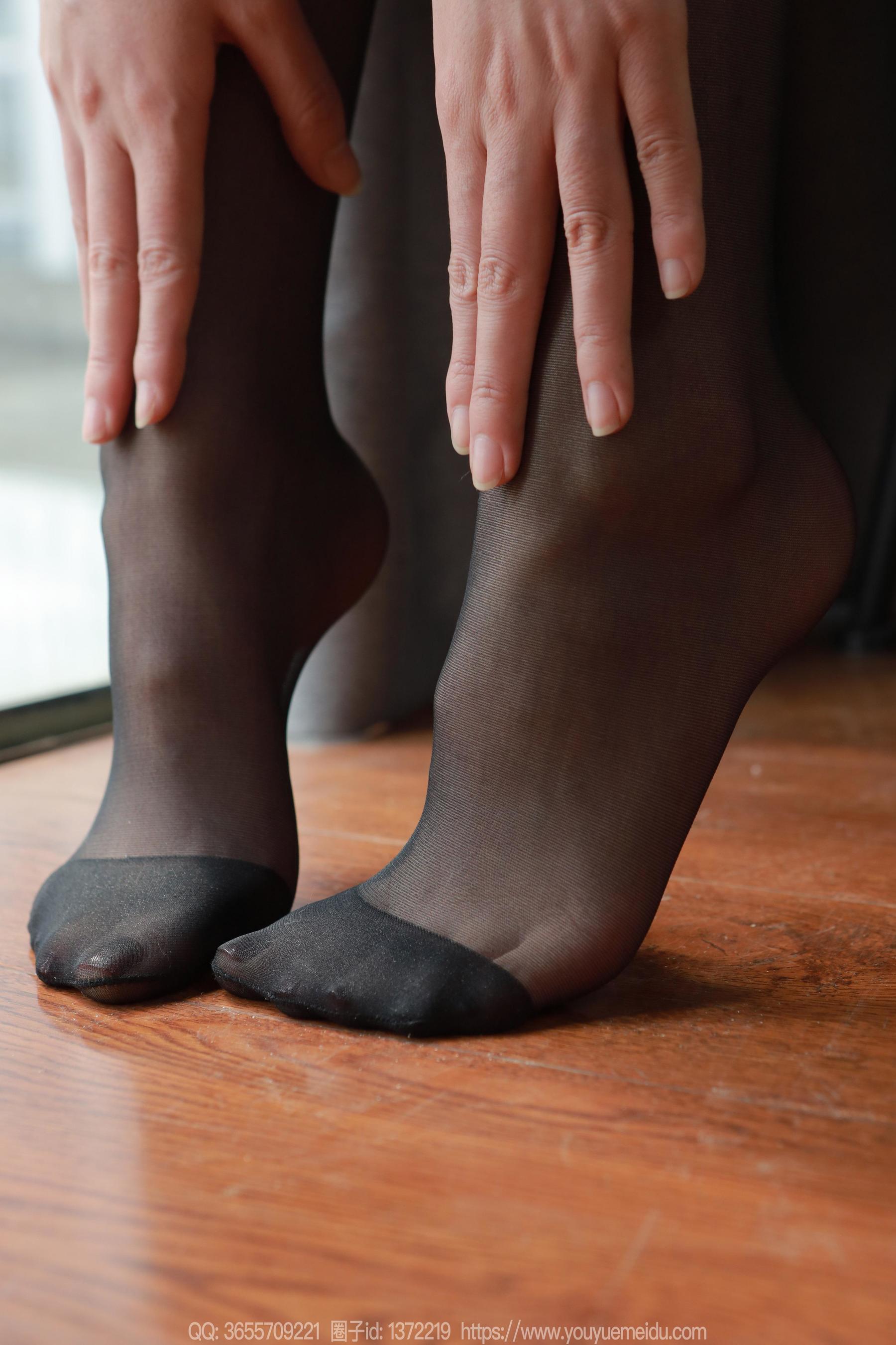 IESS异思趣向 - 模特： 团团 《脚尖加固》/(93P)