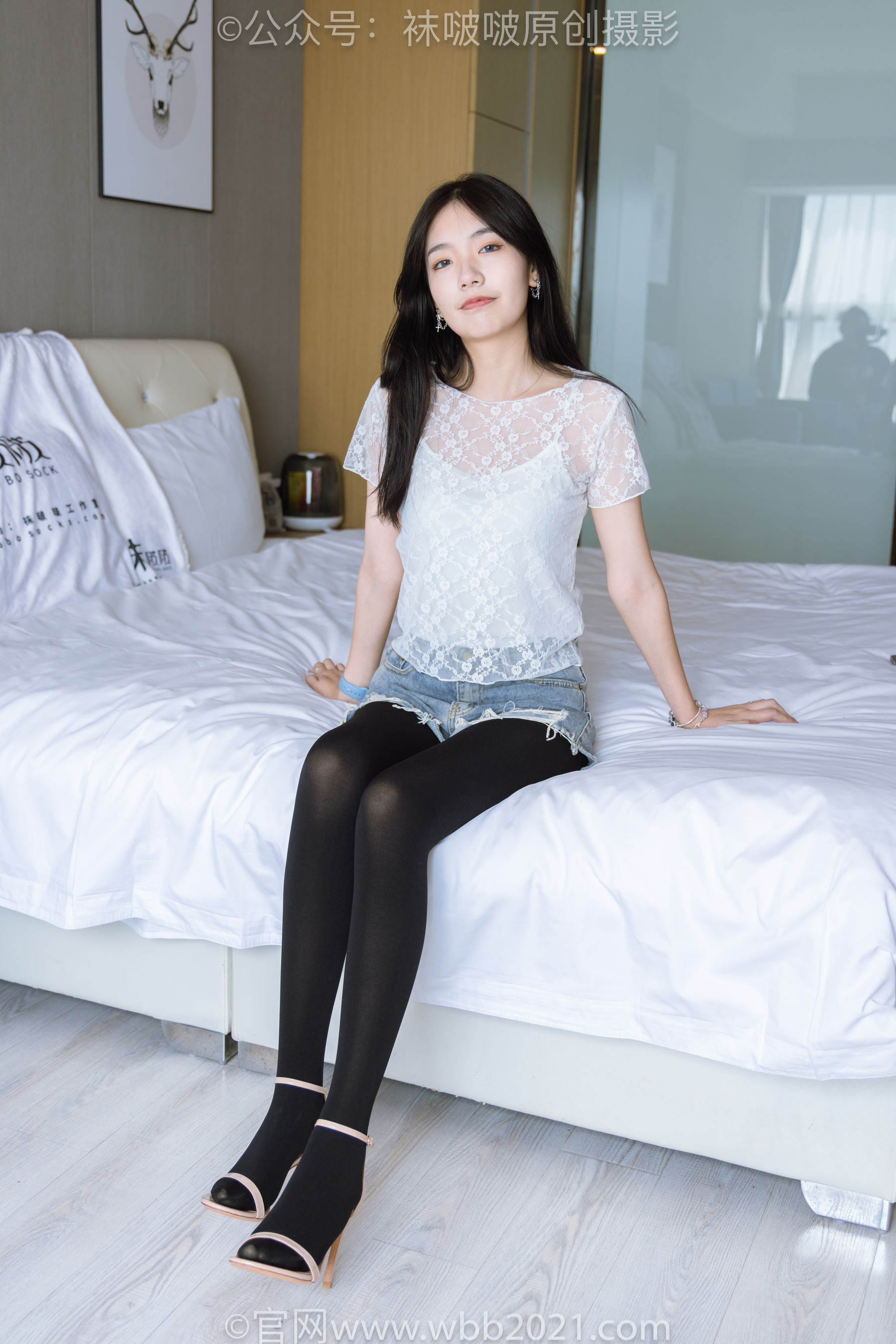 BoBoSocks袜啵啵 No.459 小甜豆 -高跟凉鞋、厚黑丝、穿鞋踩包子和橘子剧情/(150P)