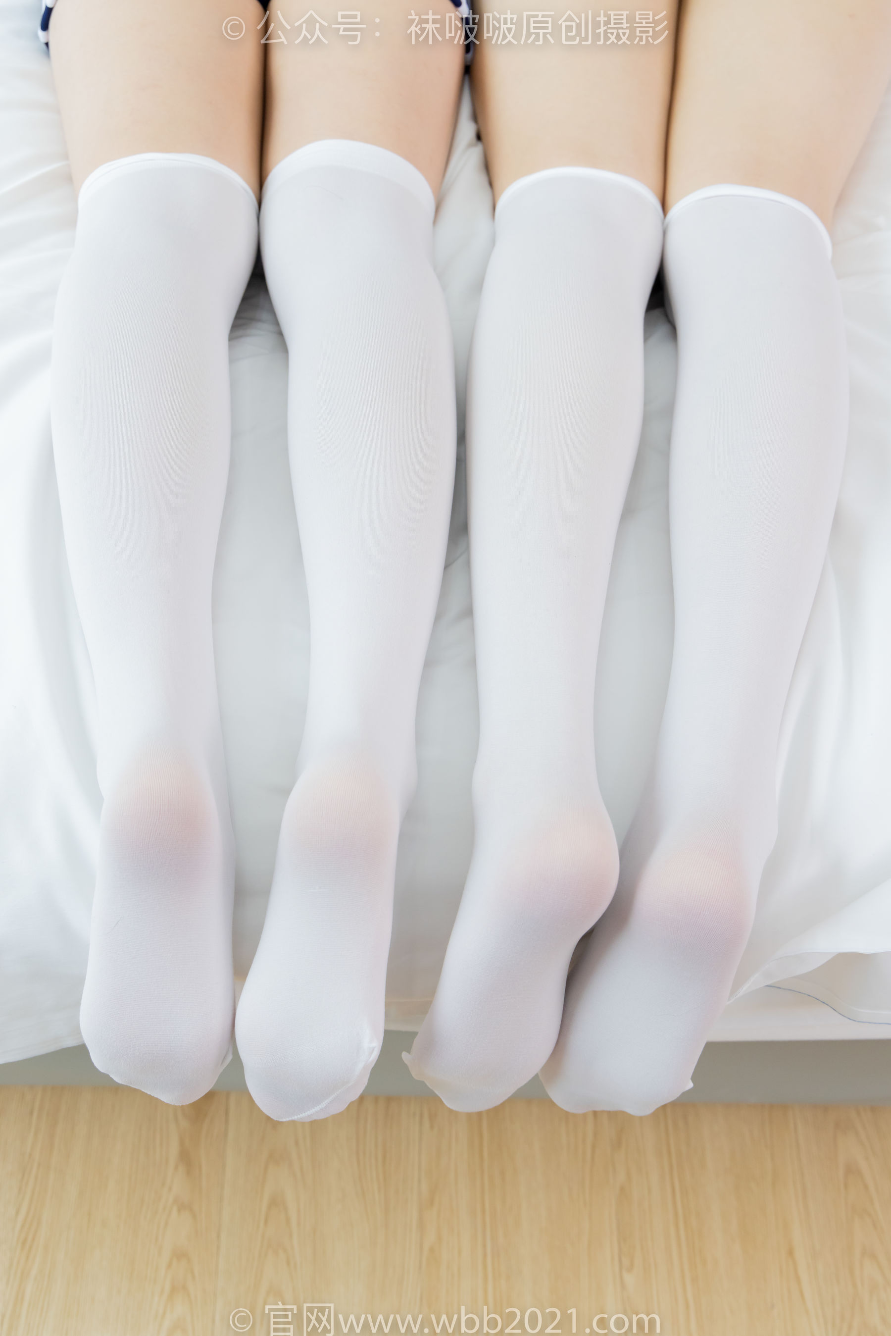 BoBoSocks袜啵啵 No.472 小甜豆&甜甜圈 - 两双运动鞋、厚白丝大腿袜、裸足、两位模特丝袜和裸足踩奶油蛋糕剧情/(177P)