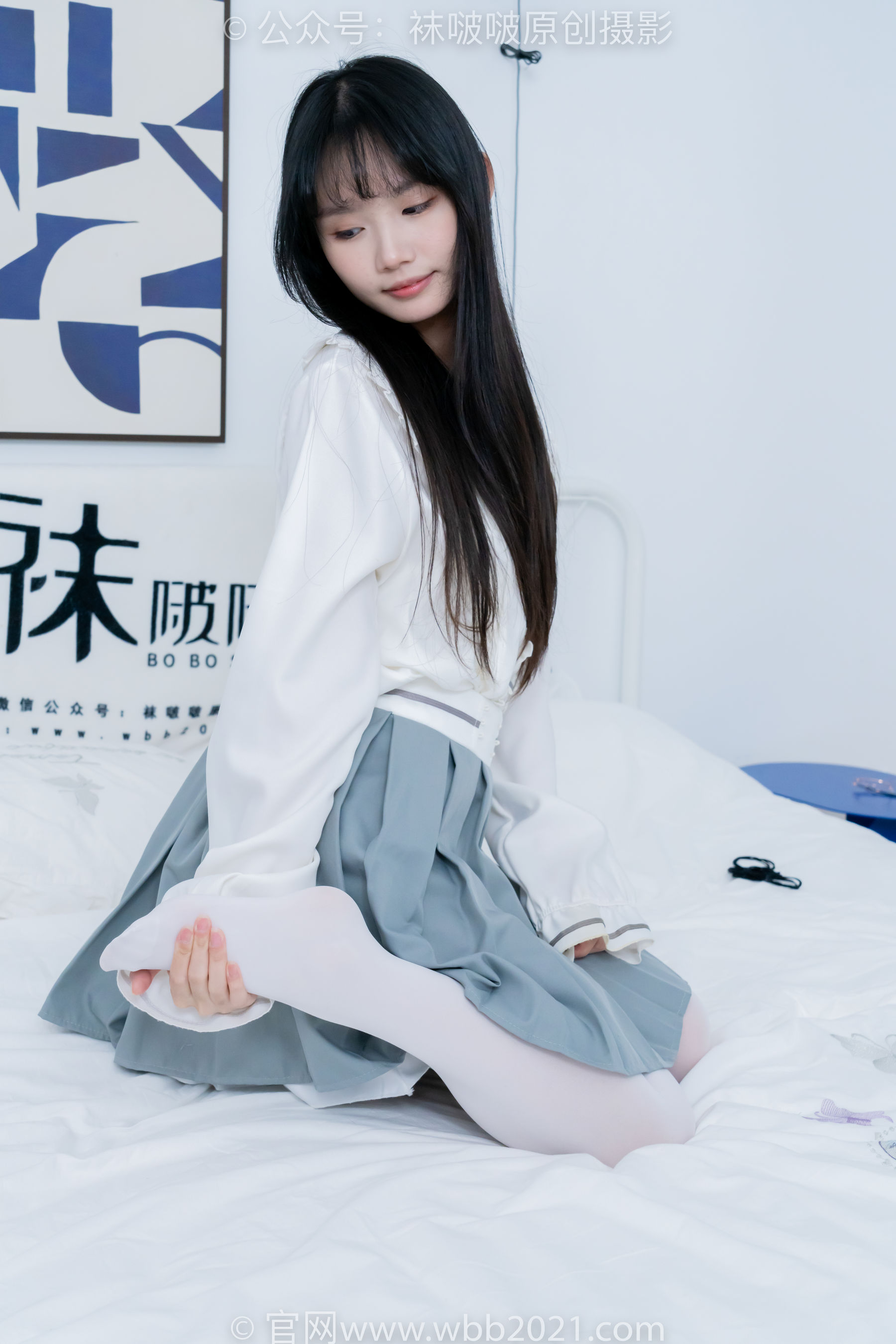BoBoSocks袜啵啵 No.468 甜甜圈 - 高跟凉鞋、厚白丝、裸足、丝袜和裸足踩蓝莓剧情/(150P)