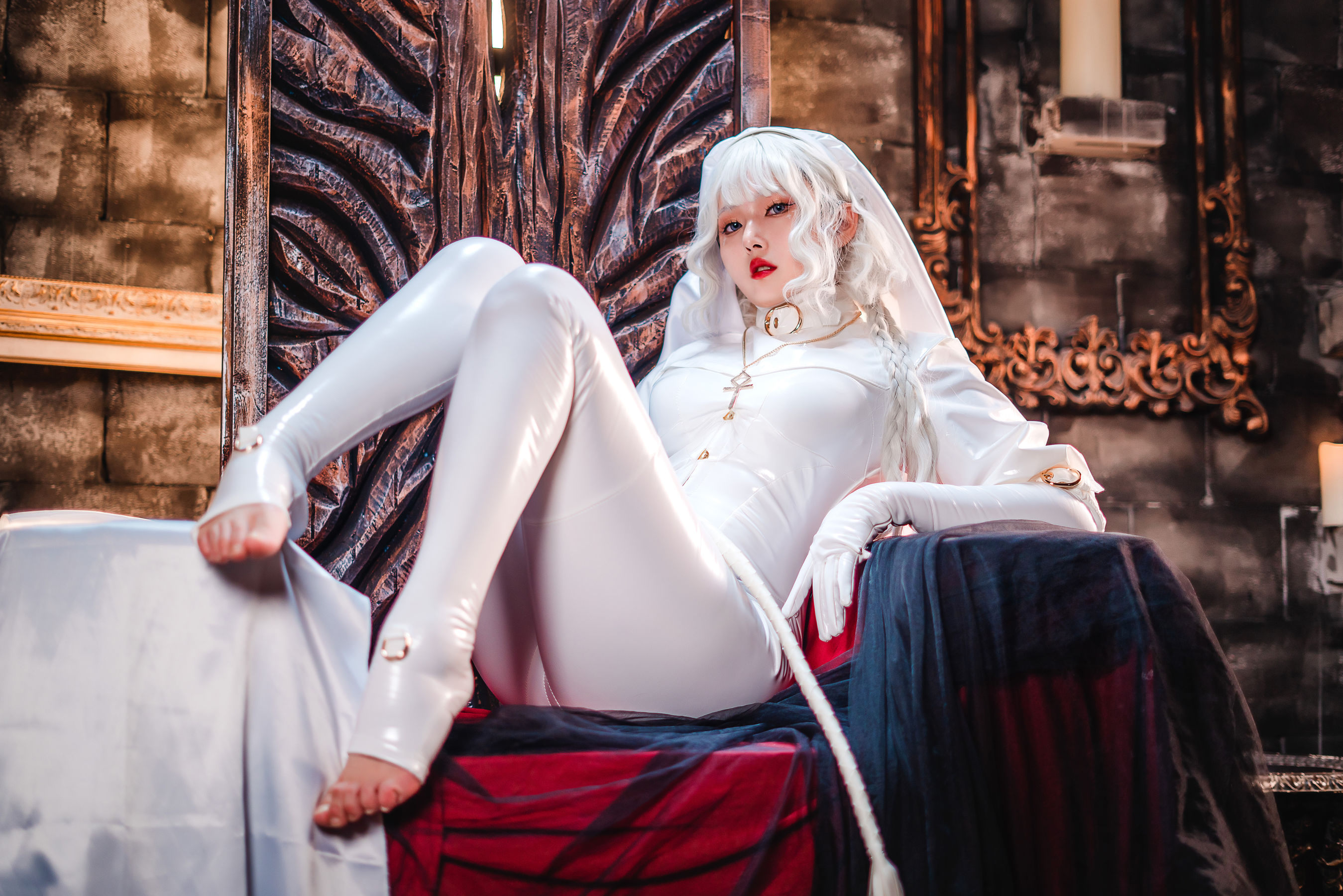 Natsuko夏夏子 - 白修女/(60P)