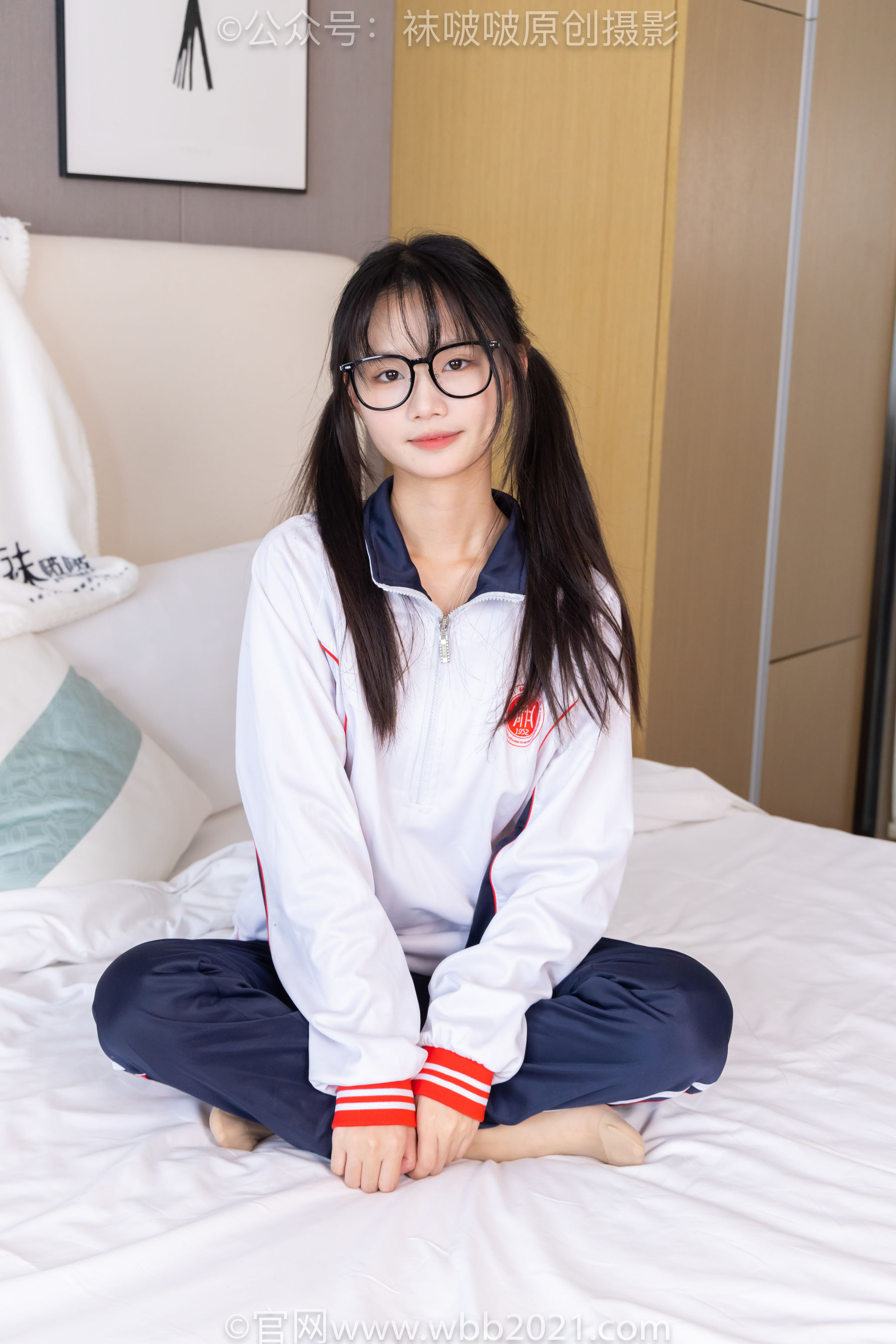 BoBoSocks袜啵啵 No.458 甜甜圈 -板鞋、白棉袜、肉丝、校服裤里丝/(150P)