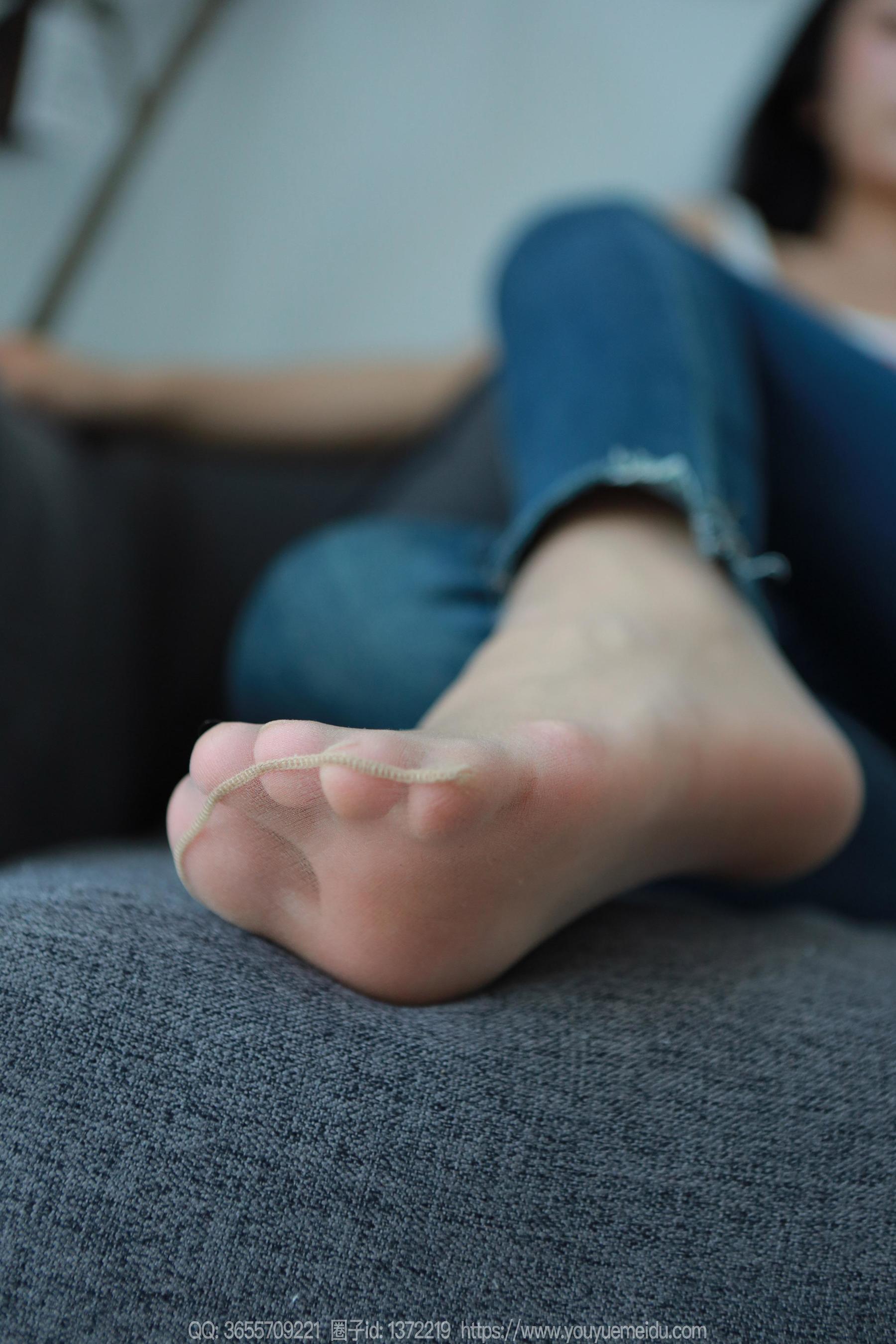 IESS异思趣向 - 模特： 兔兔 《裤里丝（上）》/(80P)