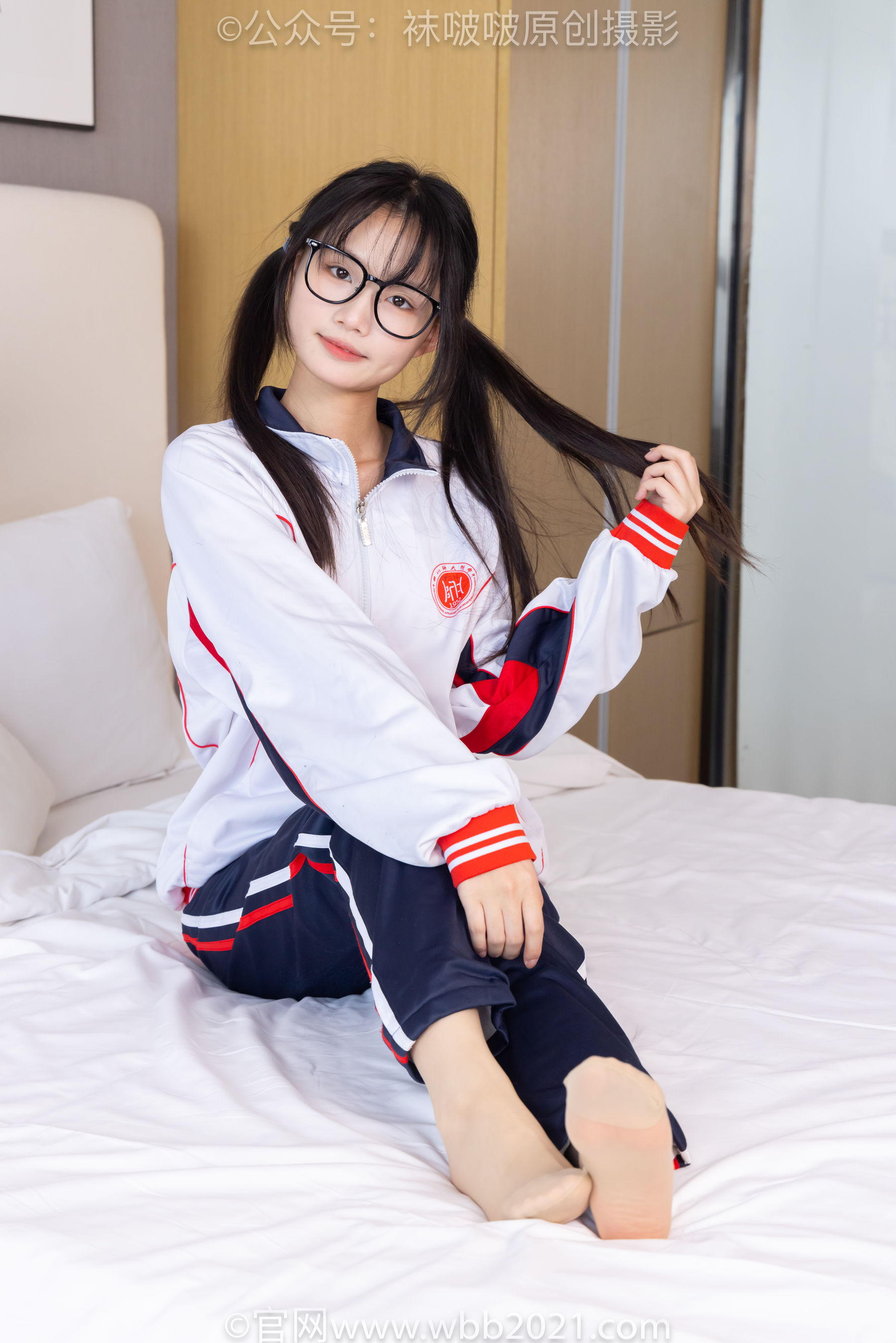 BoBoSocks袜啵啵 No.458 甜甜圈 -板鞋、白棉袜、肉丝、校服裤里丝/(150P)