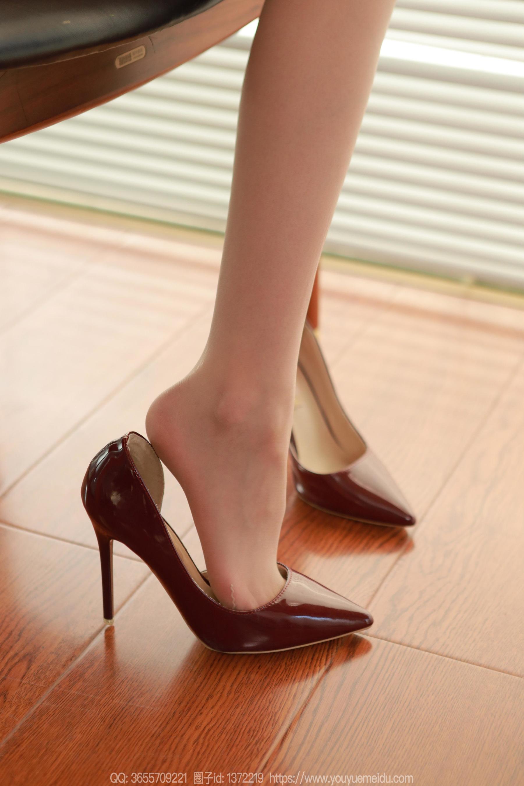 IESS异思趣向 - 模特： 团团 《美味车厘子》/(93P)