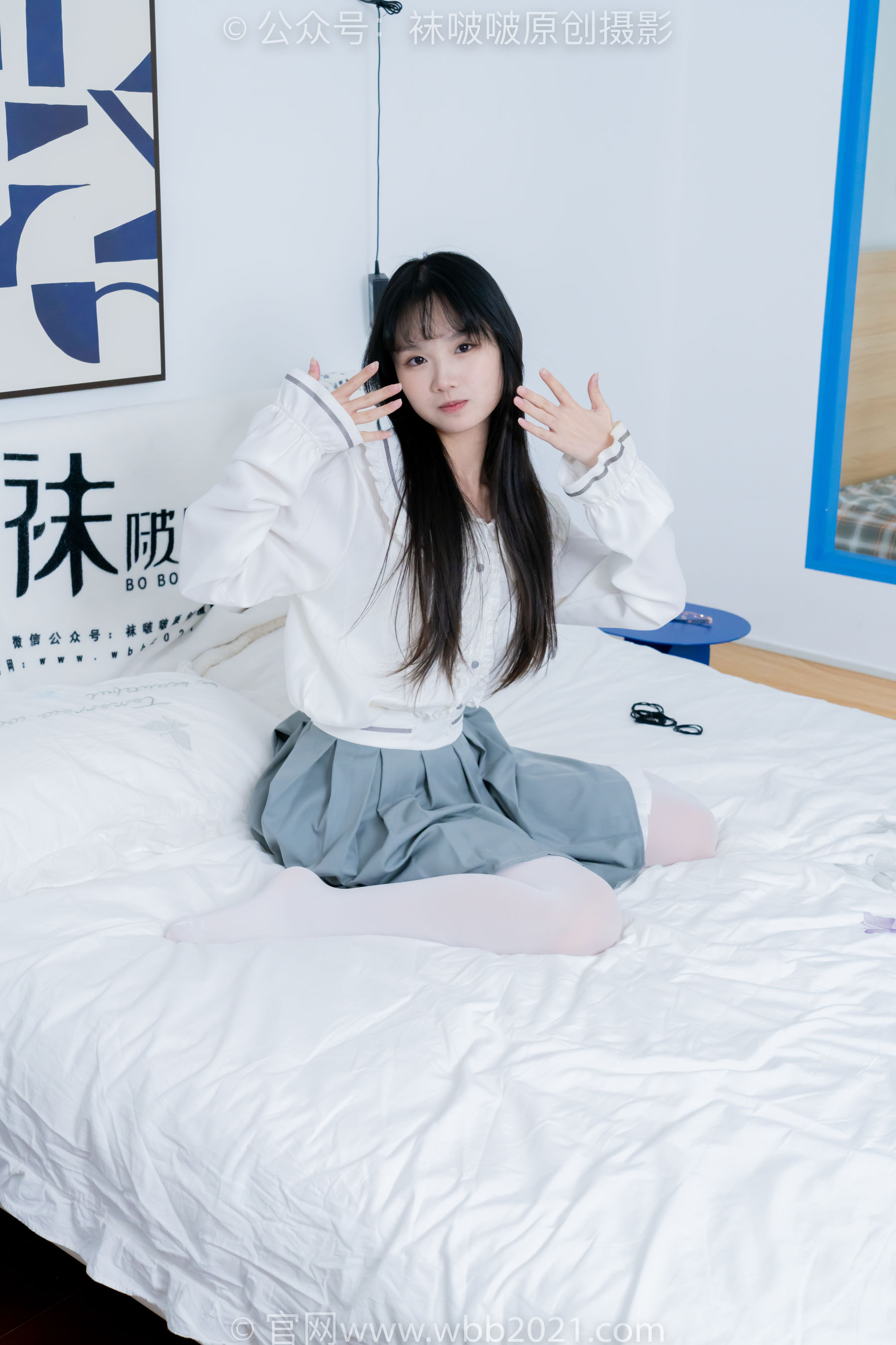 BoBoSocks袜啵啵 No.468 甜甜圈 - 高跟凉鞋、厚白丝、裸足、丝袜和裸足踩蓝莓剧情/(150P)