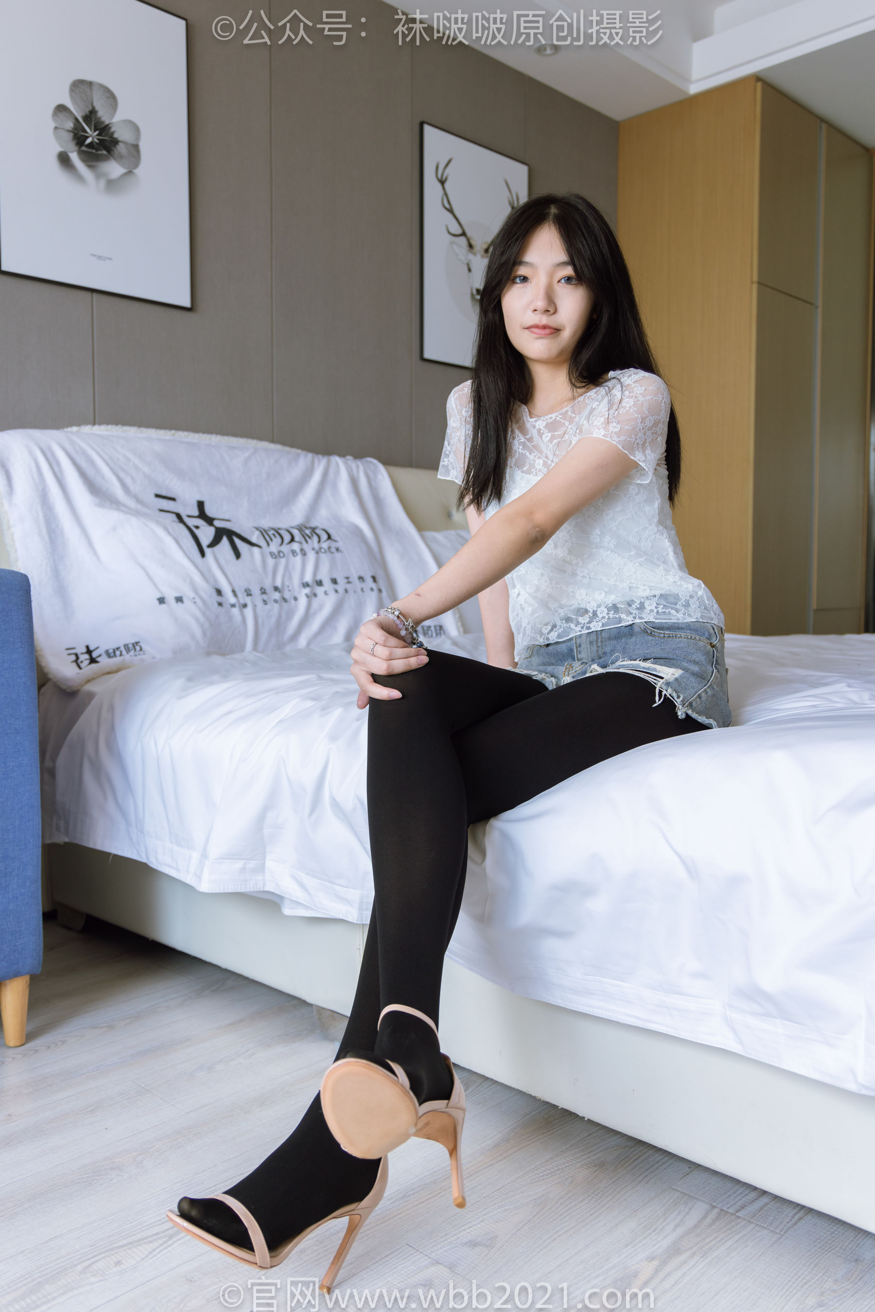 BoBoSocks袜啵啵 No.459 小甜豆 -高跟凉鞋、厚黑丝、穿鞋踩包子和橘子剧情/(150P)