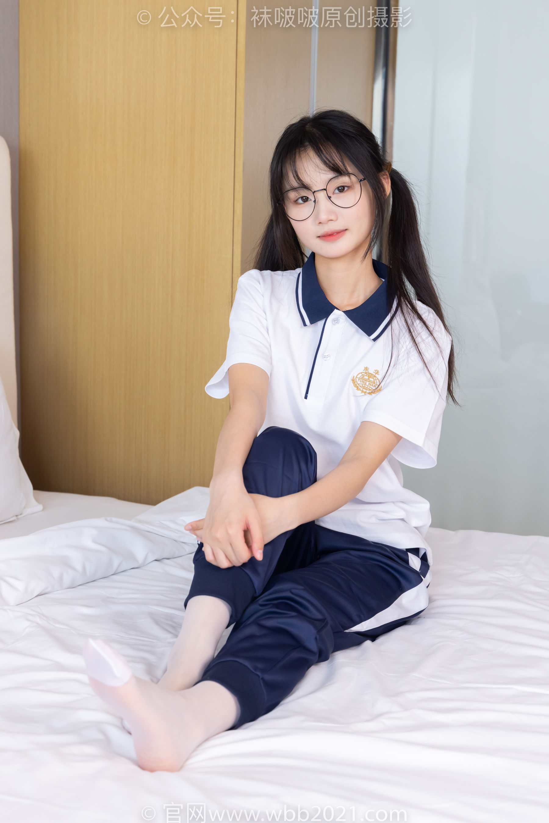 BoBoSocks袜啵啵 No.446 甜甜圈 板鞋、白棉袜、白丝、校服裤里丝/(150P)