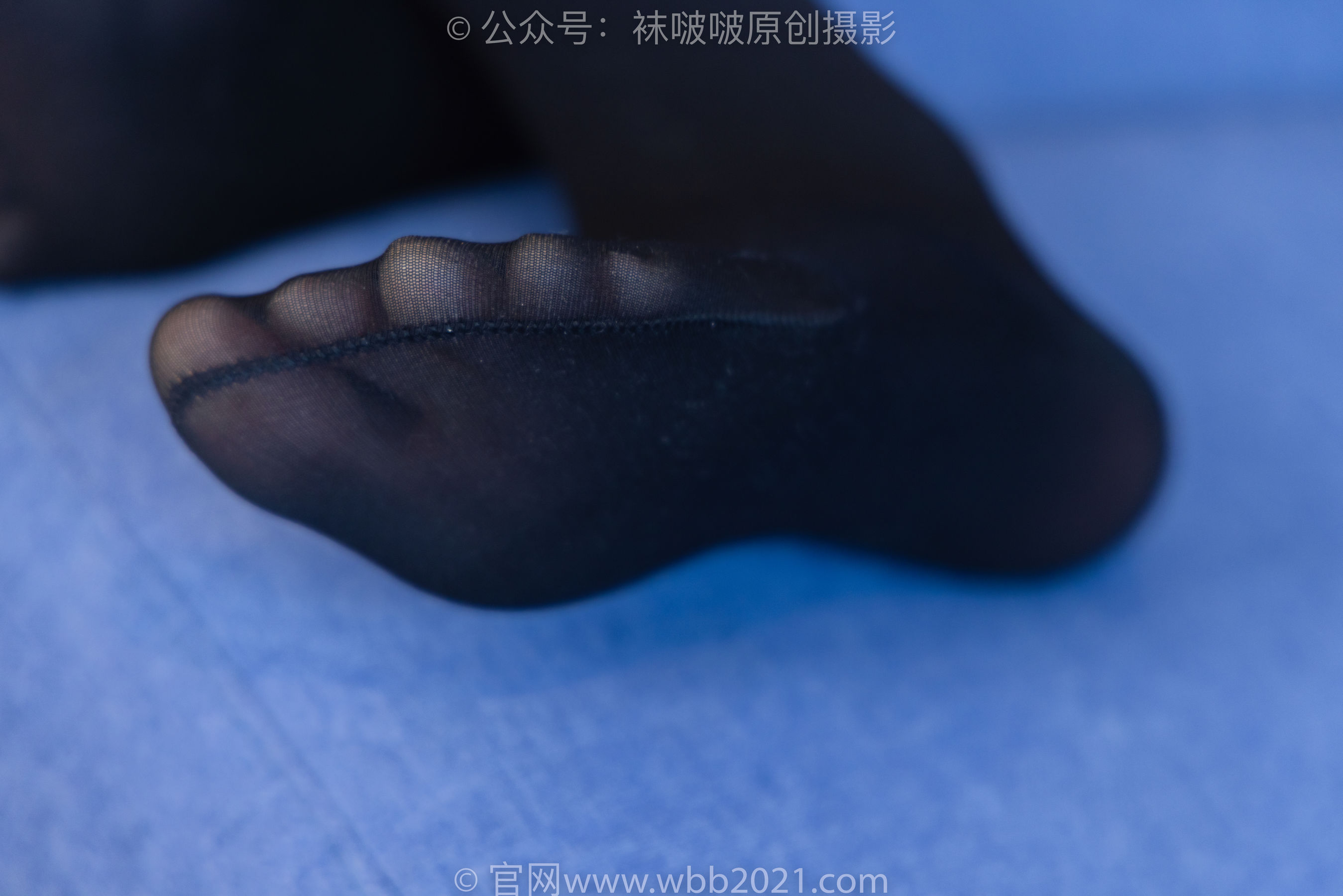 BoBoSocks袜啵啵 No.447 小甜豆 平底鞋、厚黑丝、踩方便面、圣女果、橘子、巧克力蛋糕剧情/(140P)