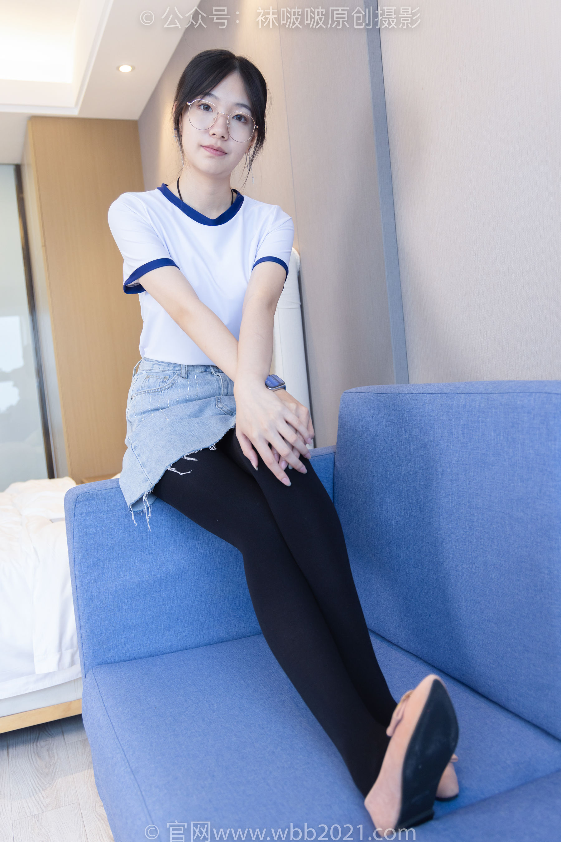 BoBoSocks袜啵啵 No.447 小甜豆 平底鞋、厚黑丝、踩方便面、圣女果、橘子、巧克力蛋糕剧情/(140P)