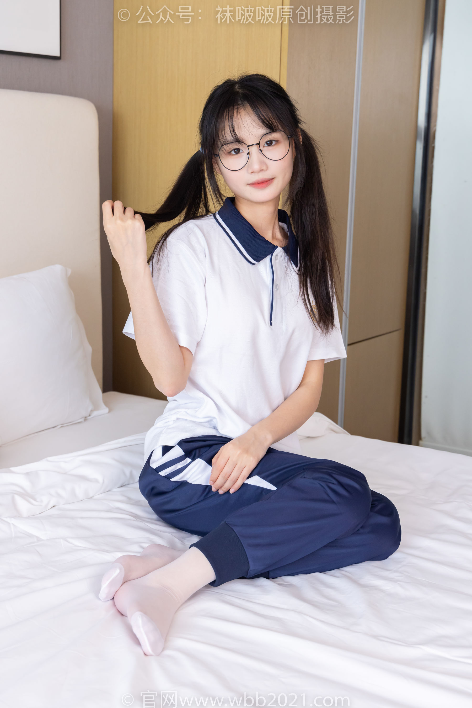 BoBoSocks袜啵啵 No.446 甜甜圈 板鞋、白棉袜、白丝、校服裤里丝/(150P)