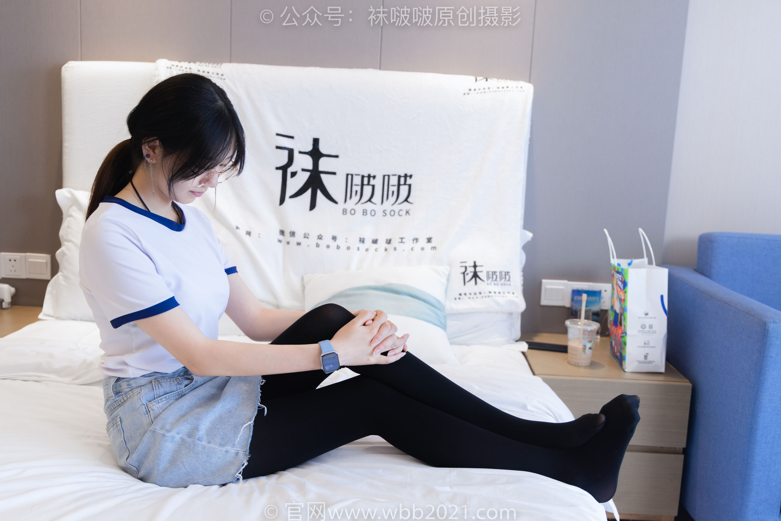BoBoSocks袜啵啵 No.447 小甜豆 平底鞋、厚黑丝、踩方便面、圣女果、橘子、巧克力蛋糕剧情/(140P)