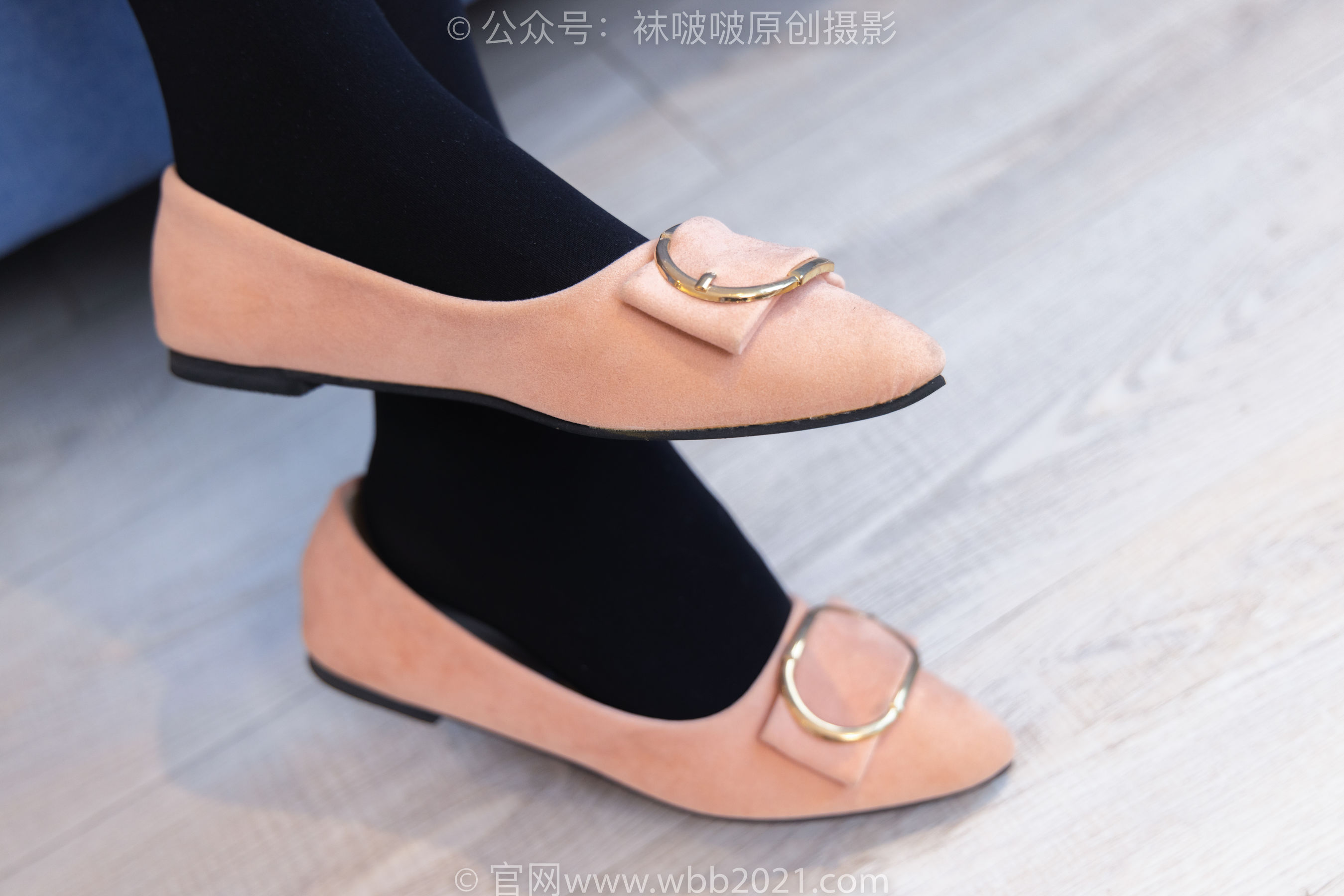 BoBoSocks袜啵啵 No.447 小甜豆 平底鞋、厚黑丝、踩方便面、圣女果、橘子、巧克力蛋糕剧情/(140P)