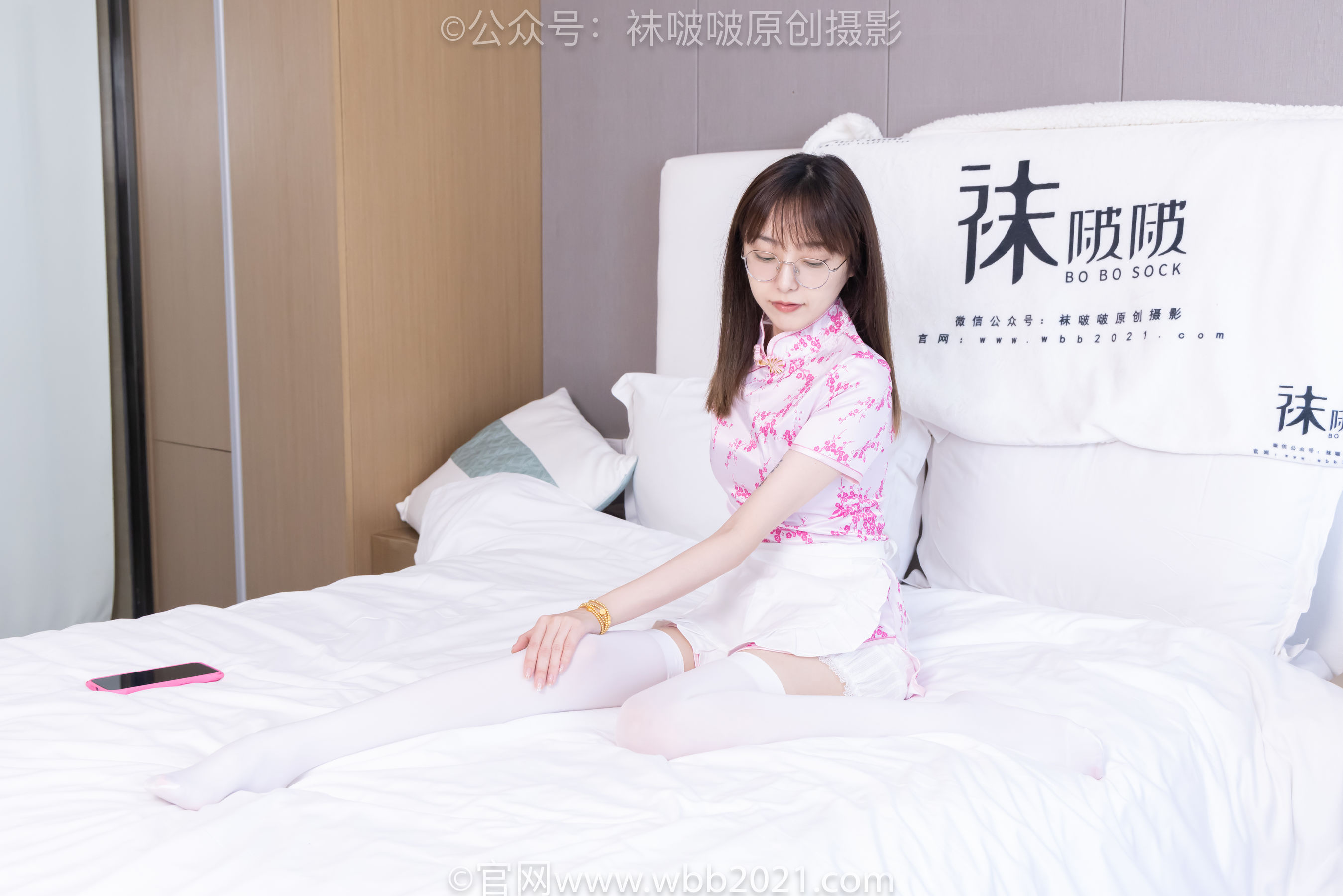 BoBoSocks袜啵啵 No.451 稚予 -旗袍、高跟鞋、白色过膝厚白丝/(145P)